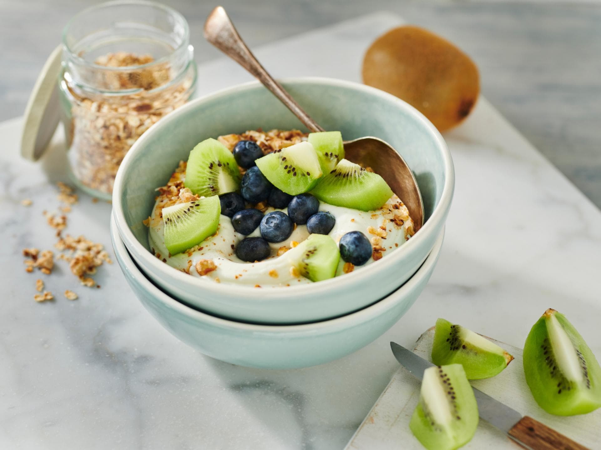 Vanillequark mit Kiwi und Blaubeeren