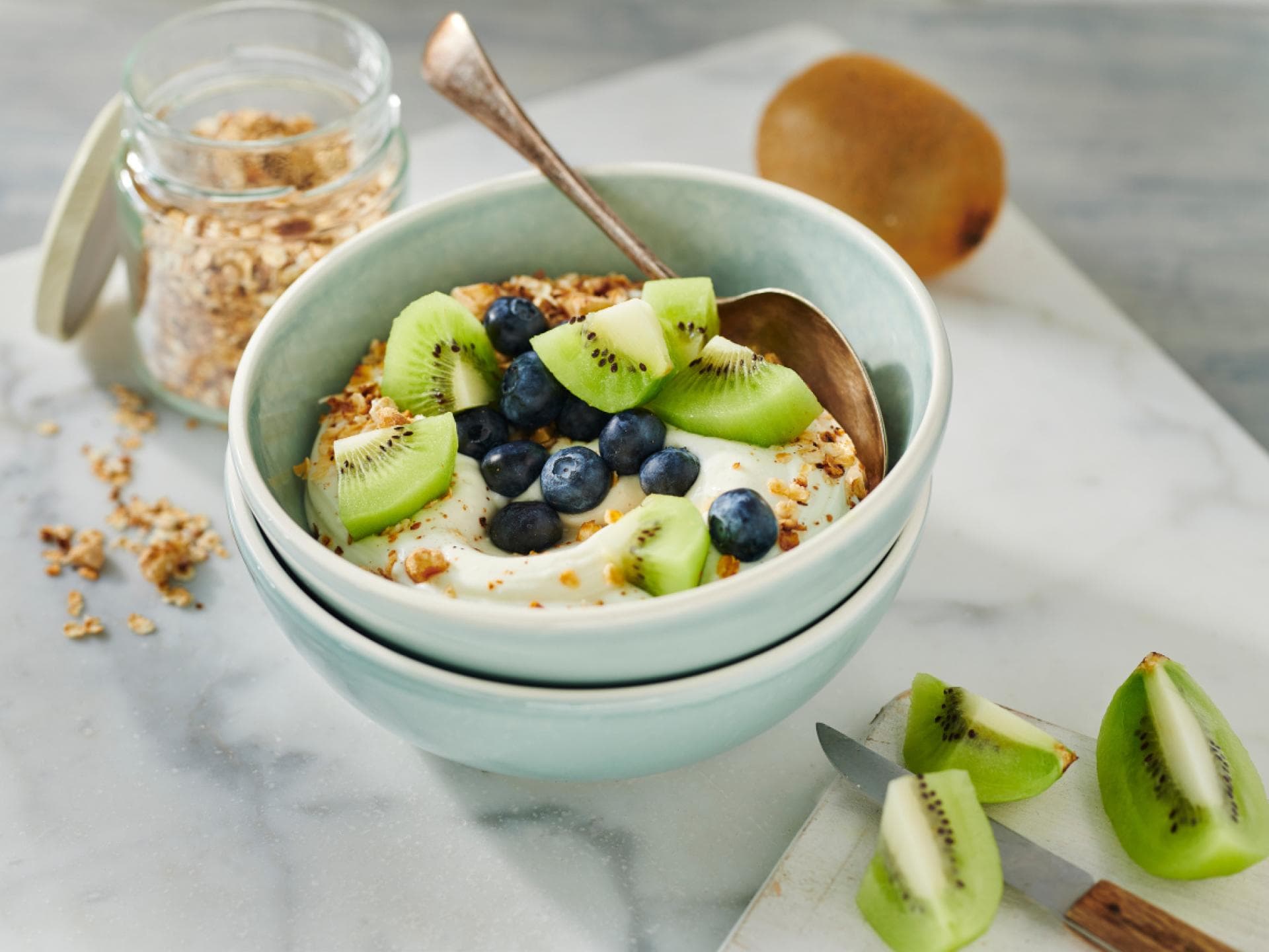Vanillequark mit gerösteten Haferflocken Vanillequark mit gerösteten Haferflocken