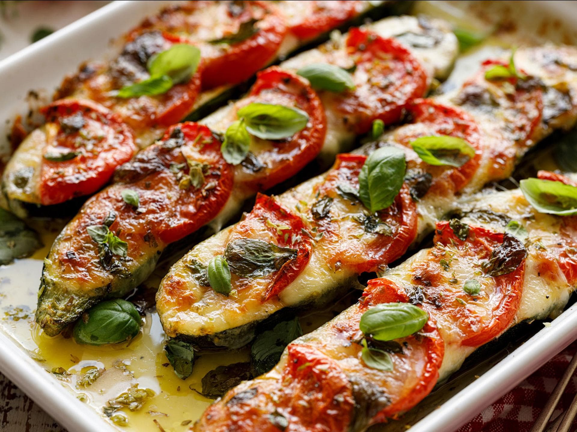 Gefüllte Zucchini