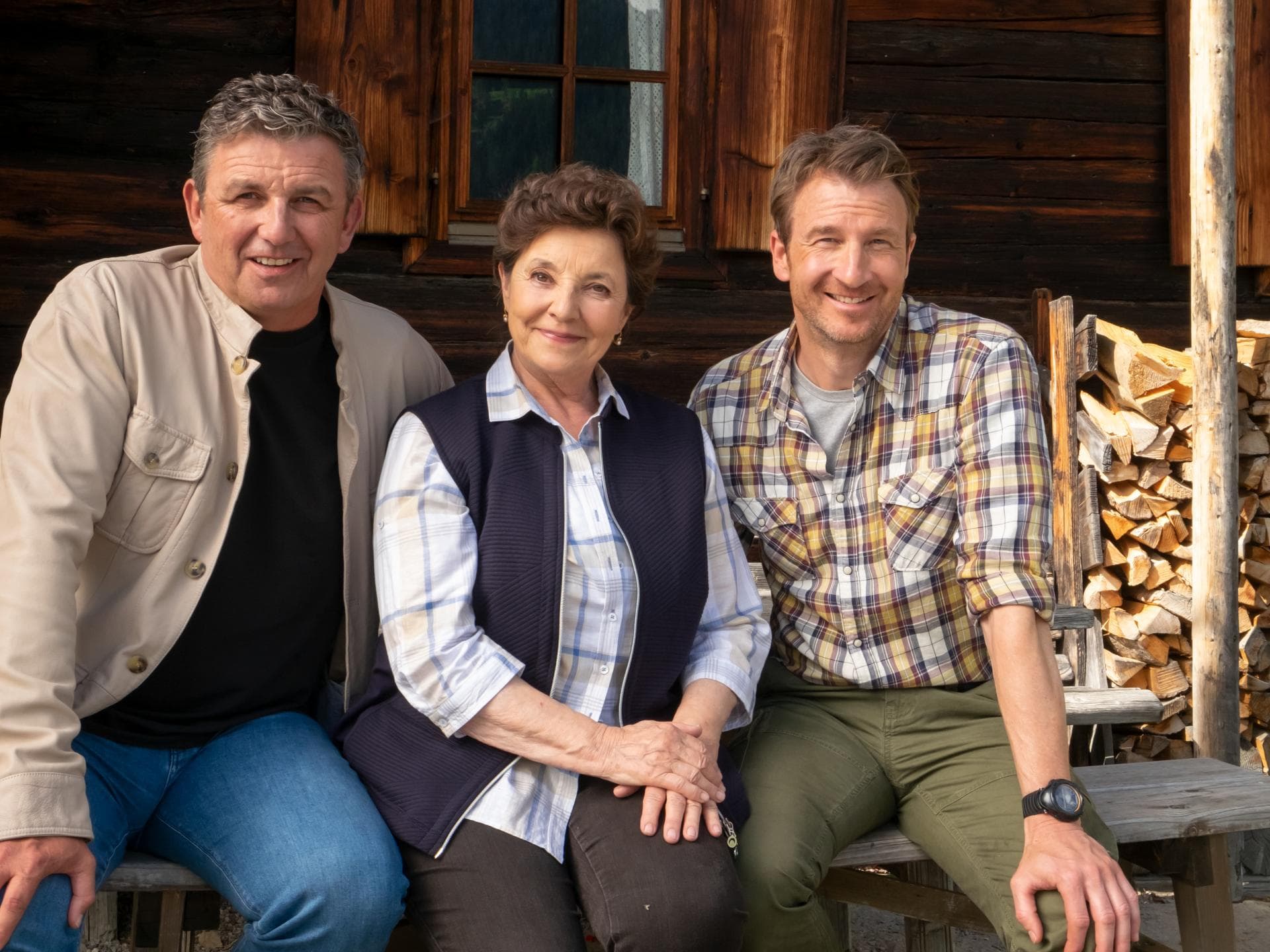 "Der Bergdoktor" Dr. Martin Gruber (Hans Sigl), Lisbeth Gruber (Monika Baumgartner) und Hans Gruber (Heiko Ruprecht).