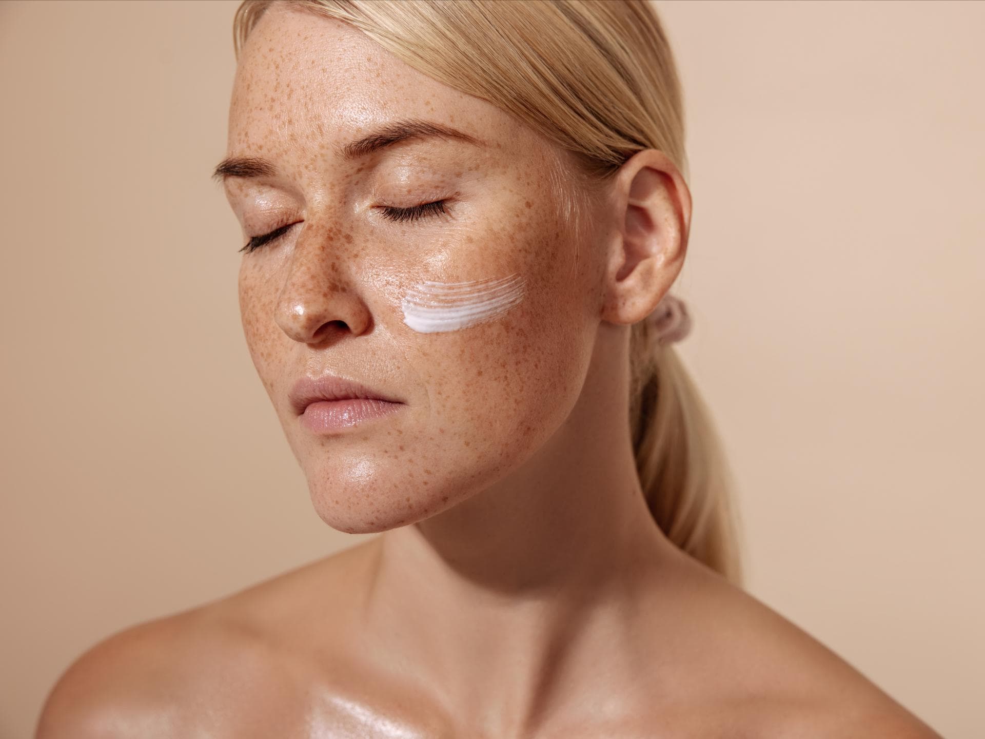 Naturkosmetik-Nachtcreme von Rossmann 