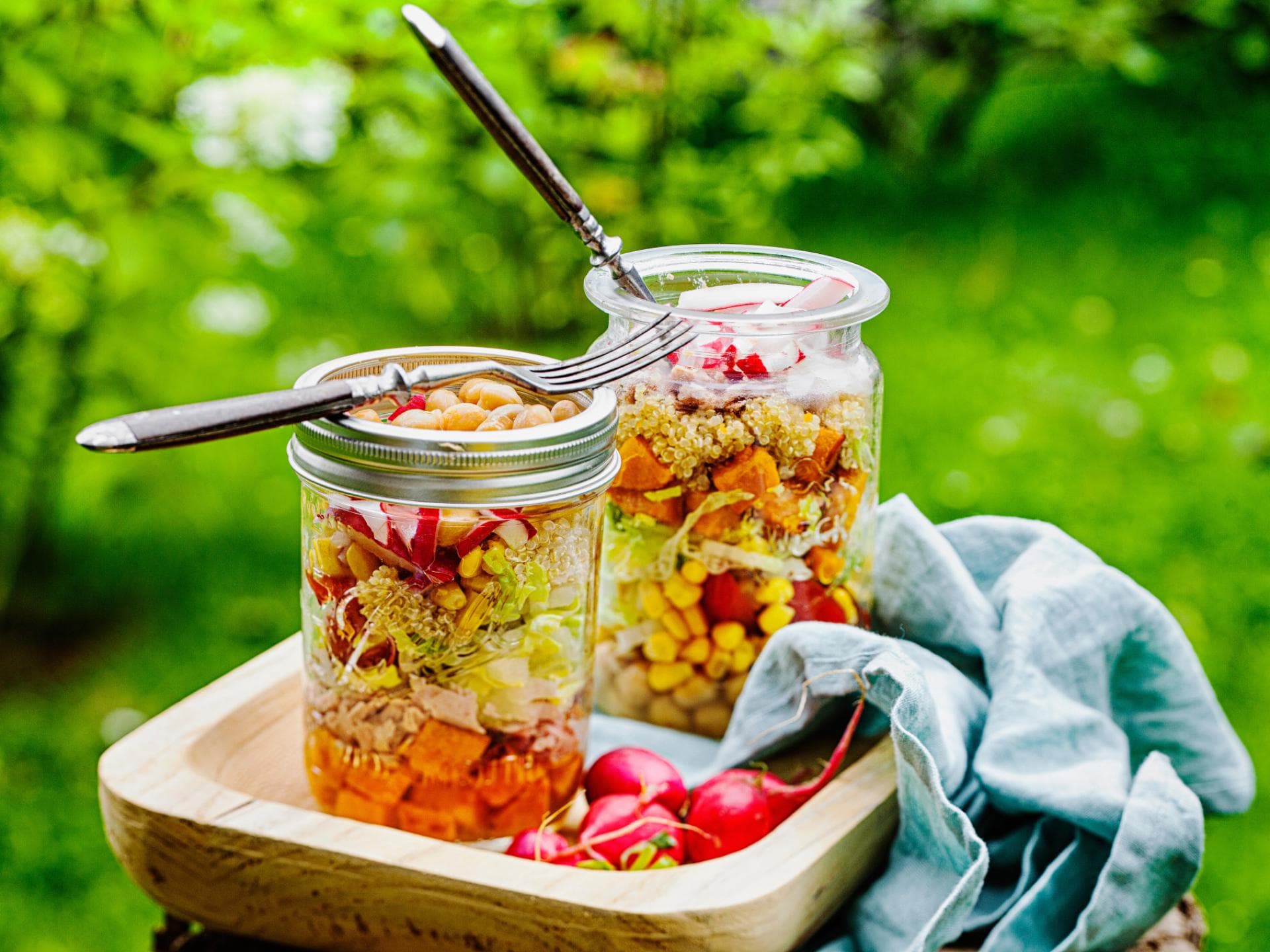 Quinoa Salat im Glas