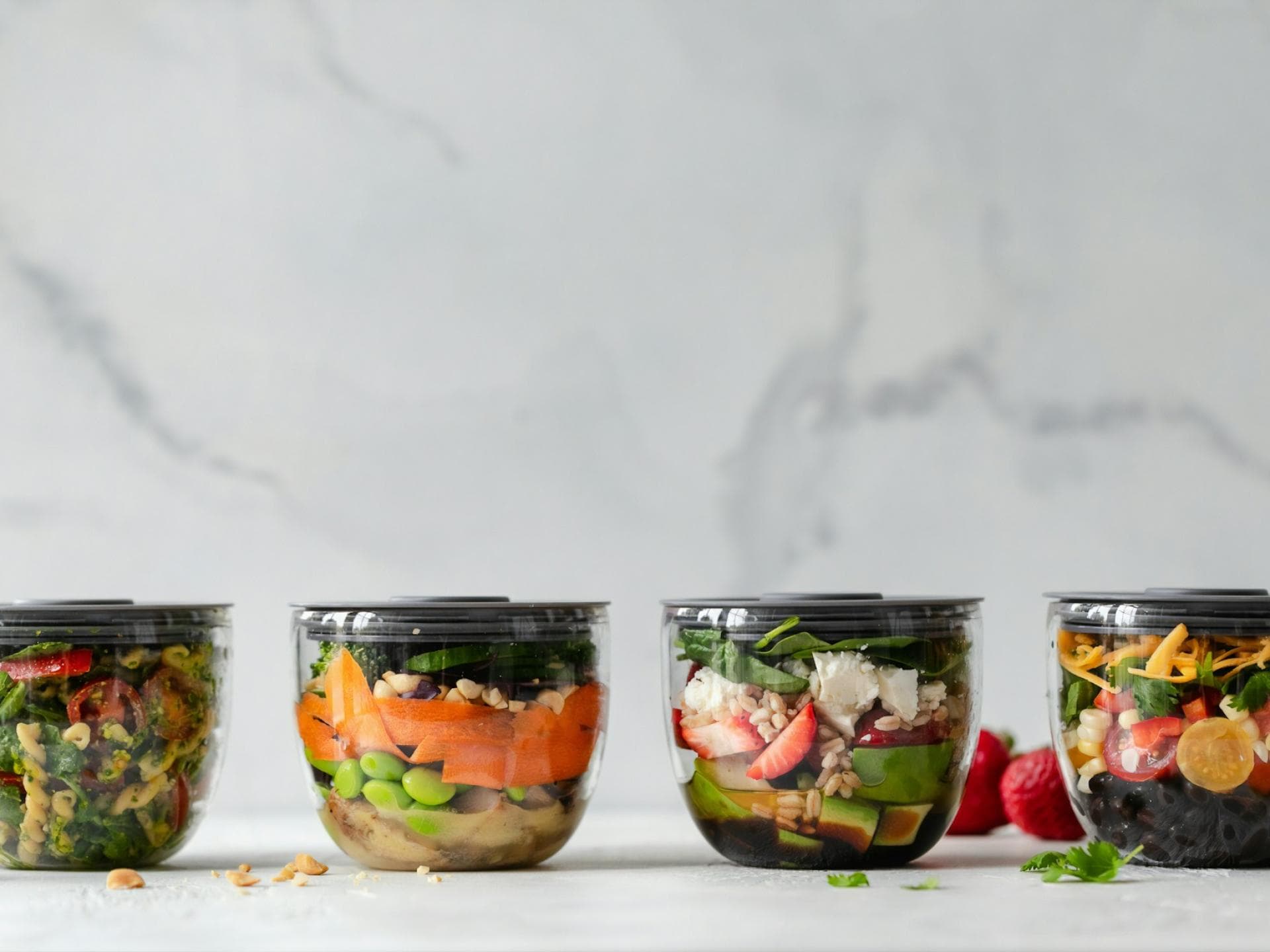 Verschiedene Dosen mit Meal Prep Verschiedene Dosen mit Meal Prep