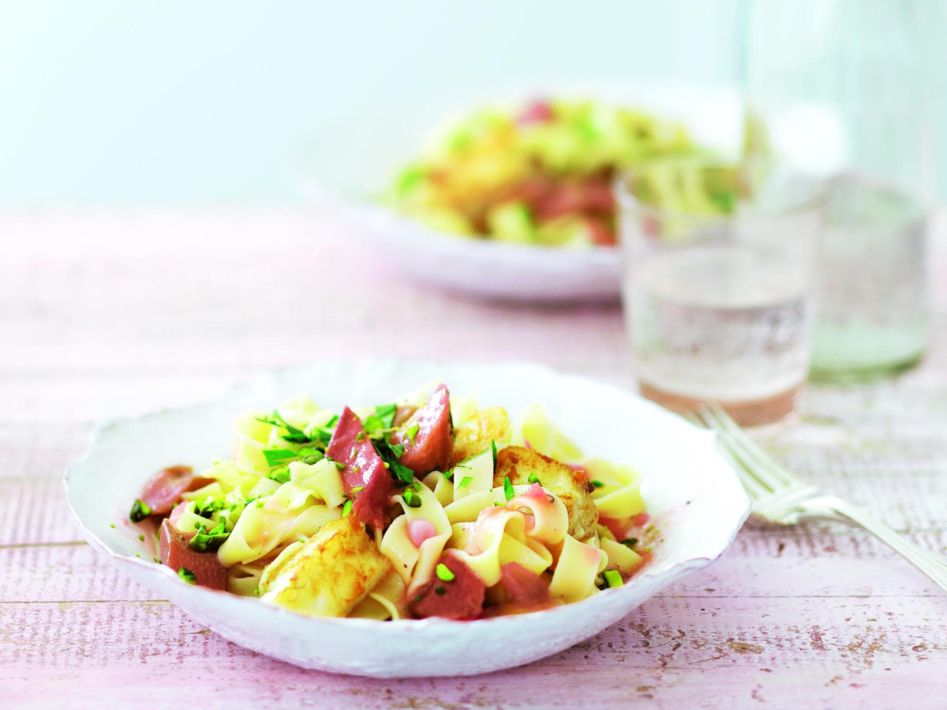 Rhabarber Pasta mit gebratenem Zander