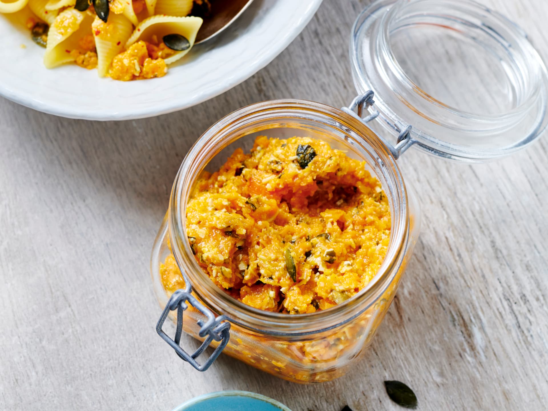 Möhren-Orangenpesto mit Kürbiskernen