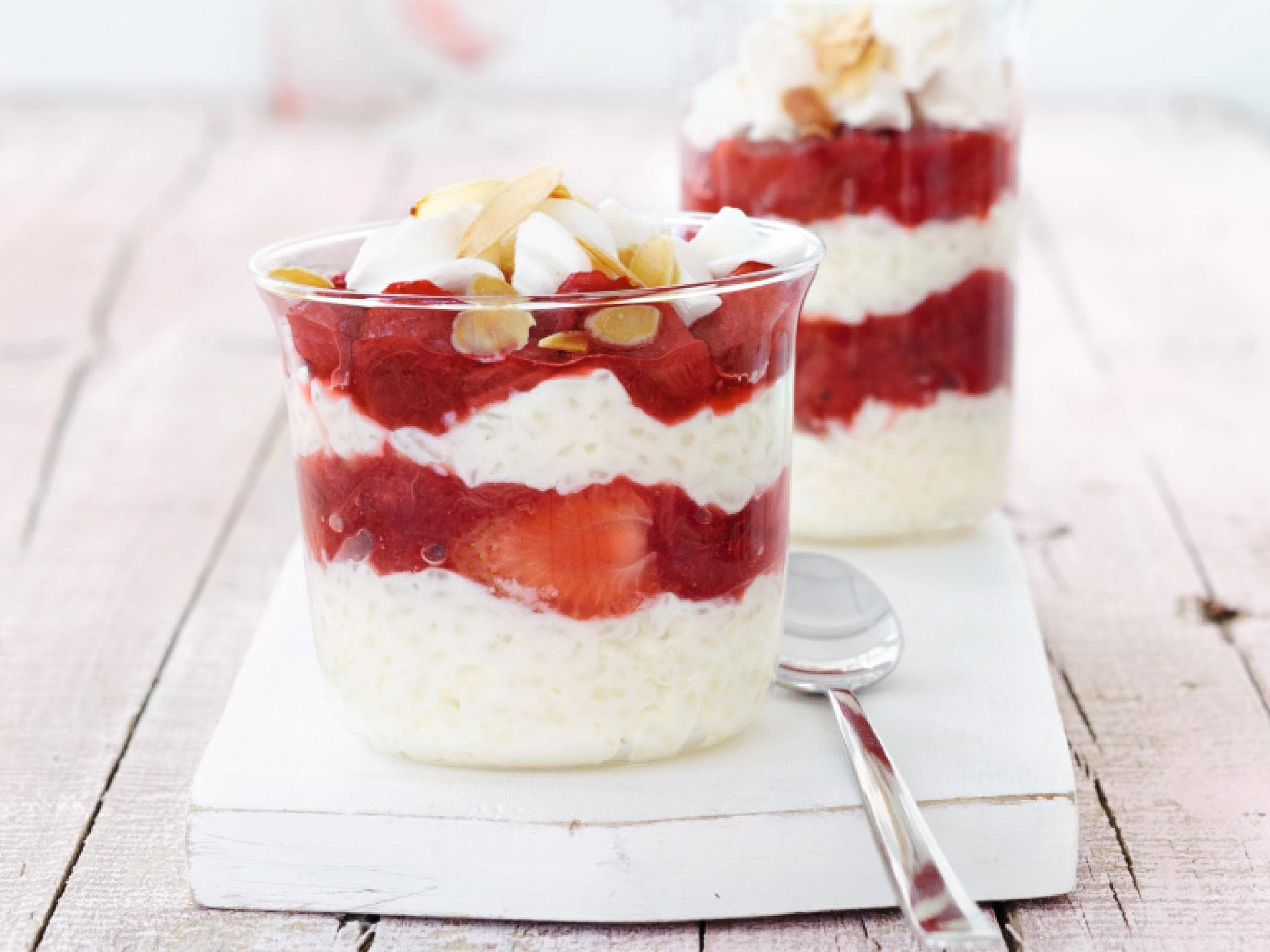 Rhabarber-Trifle mit Aperol 