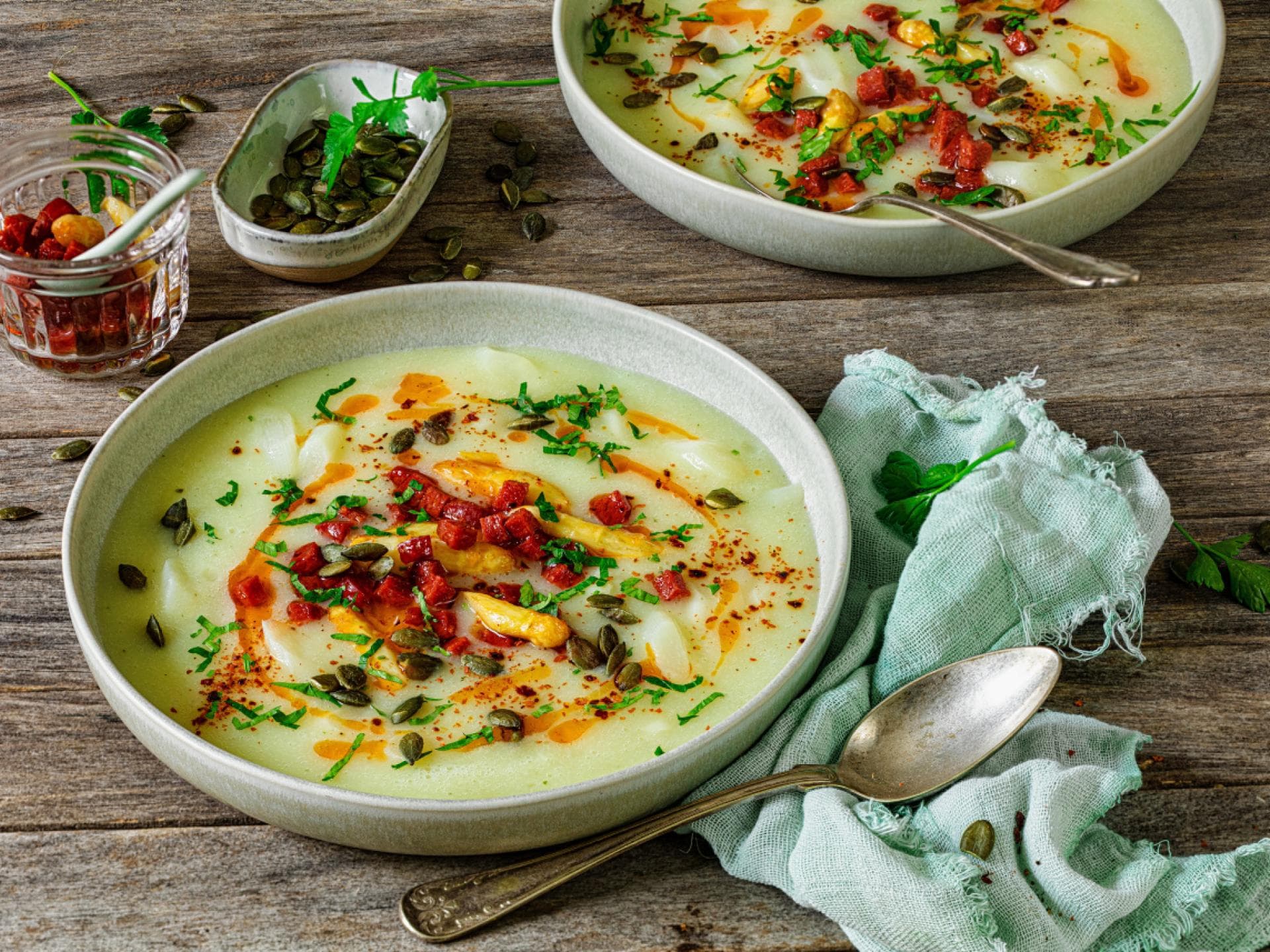 Spargelcremesuppe mit Chorizo Spargelcremesuppe mit Chorizo
