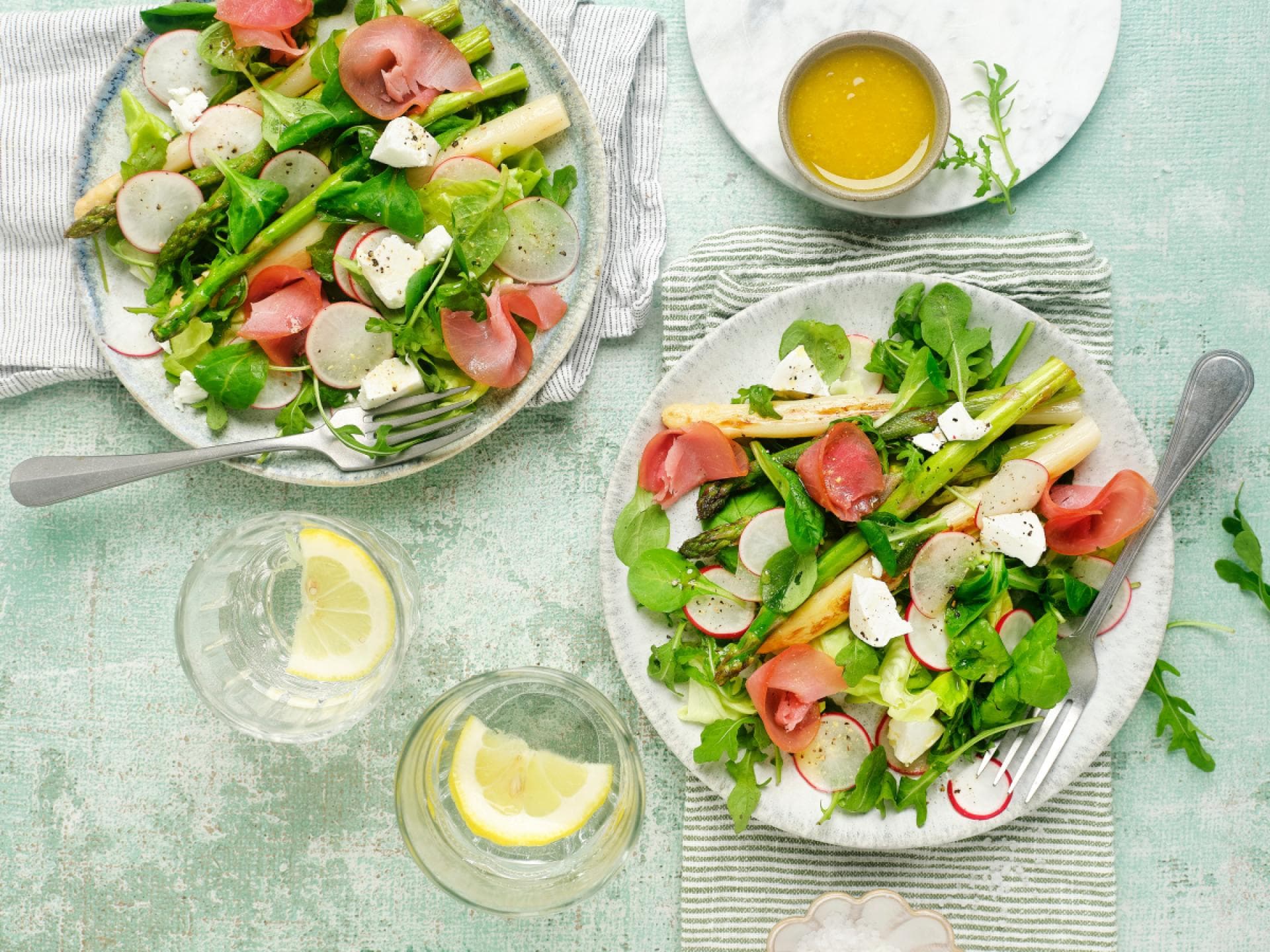 Spargelsalat mit Ziegenkäse