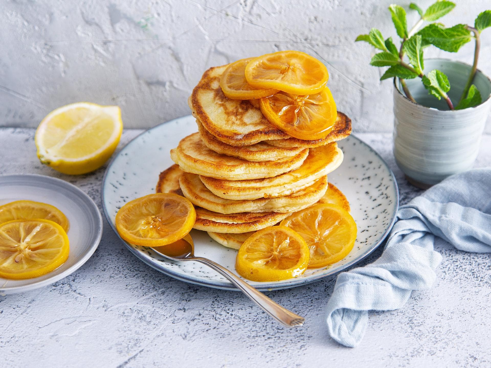 Zitronen-Pancakes mit Ricotta 