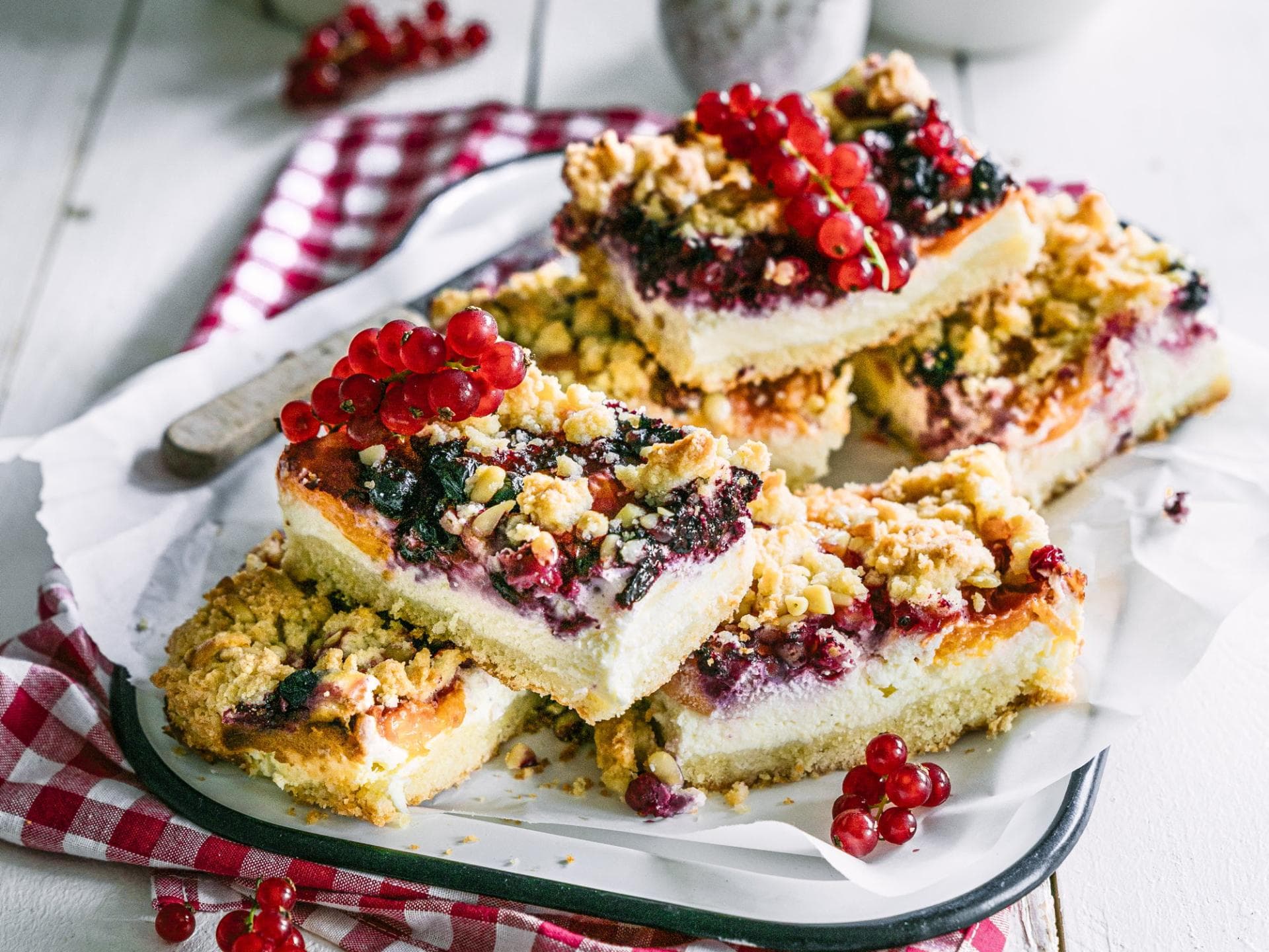 Kuchen mit Johannisbeere und Quark Kuchen mit Johannisbeere und Quark