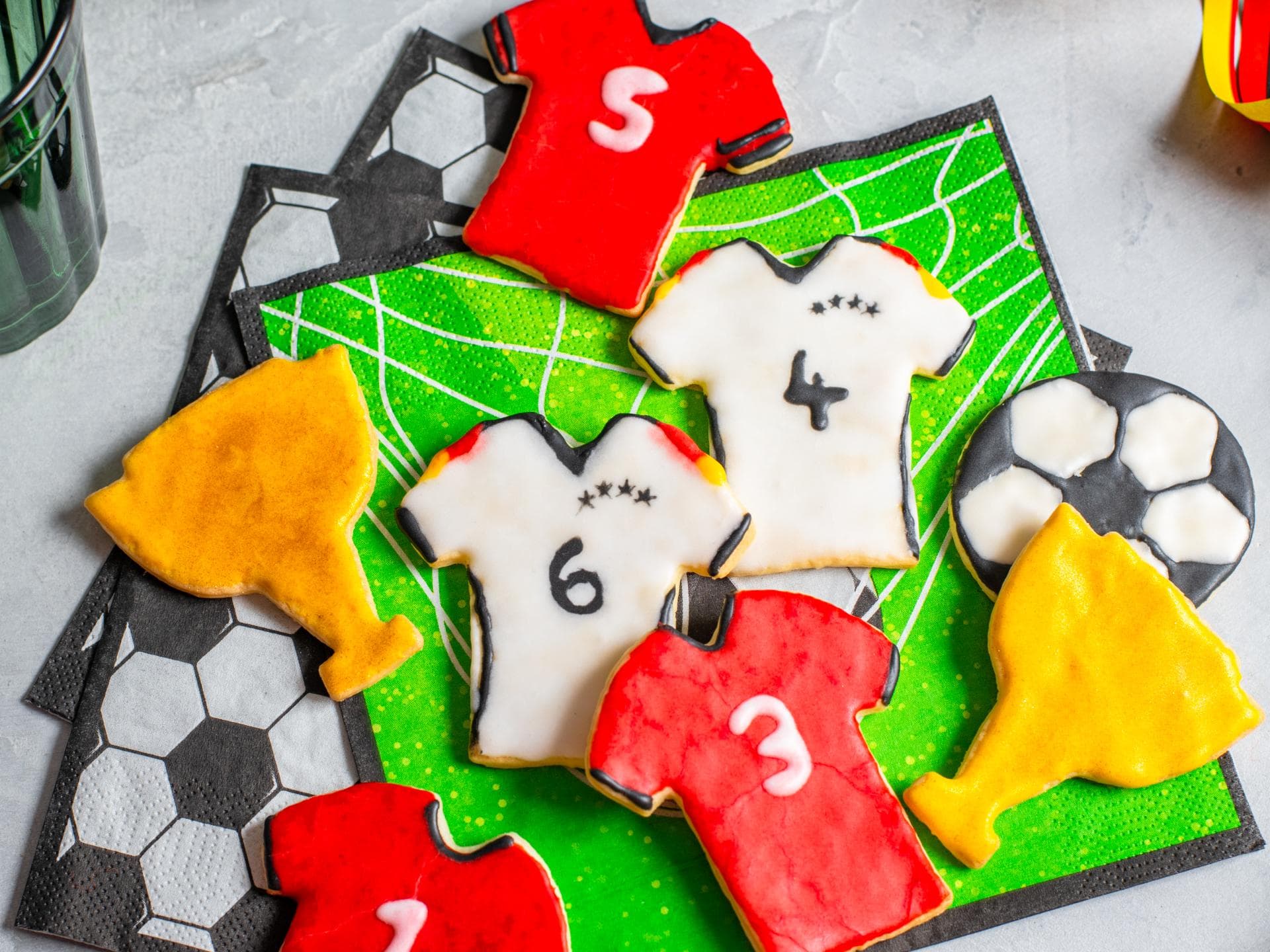 Fußball-Kekse backen Fußball-Kekse backen