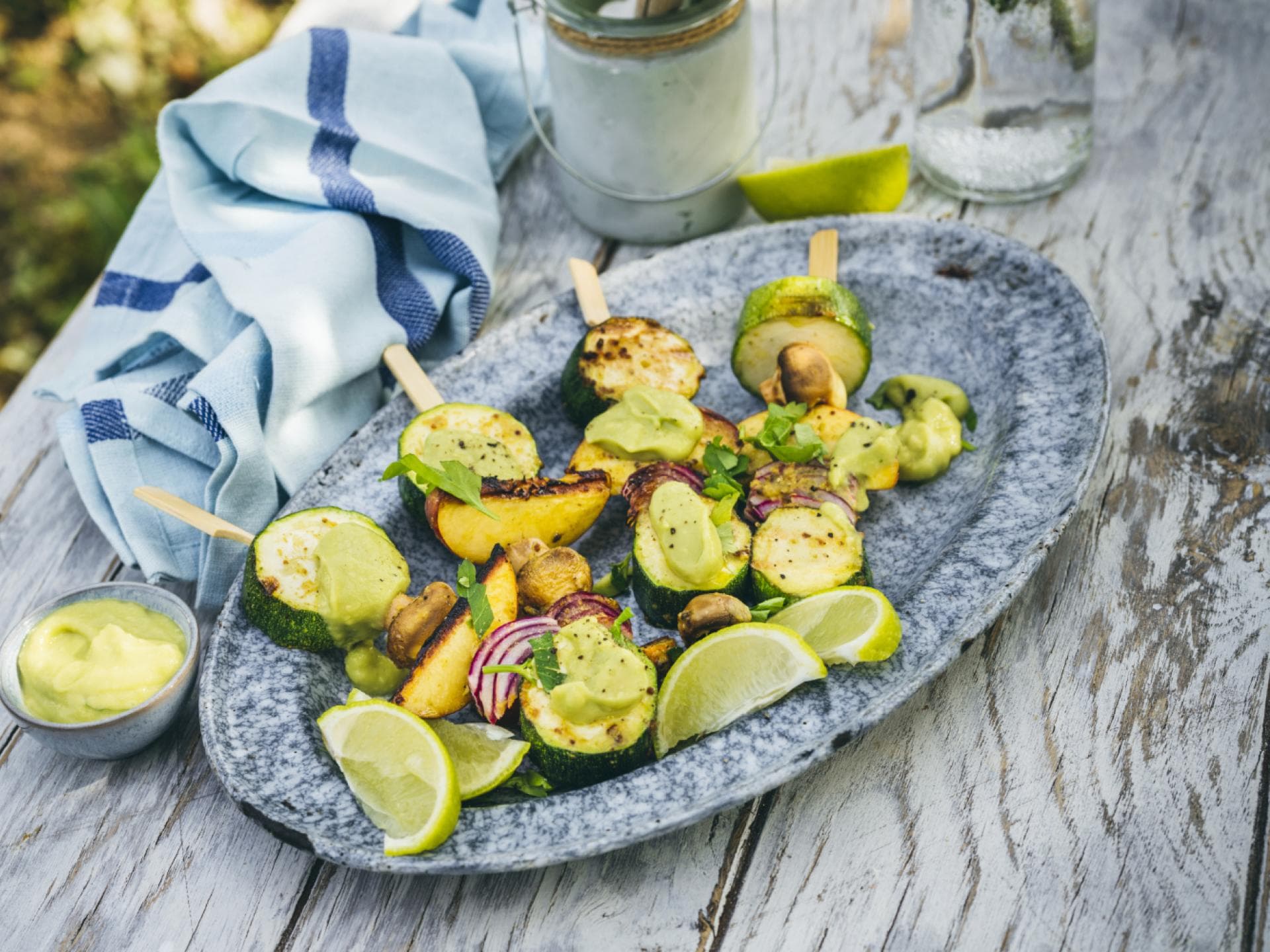 Gemüsespieße mit Zucchini 