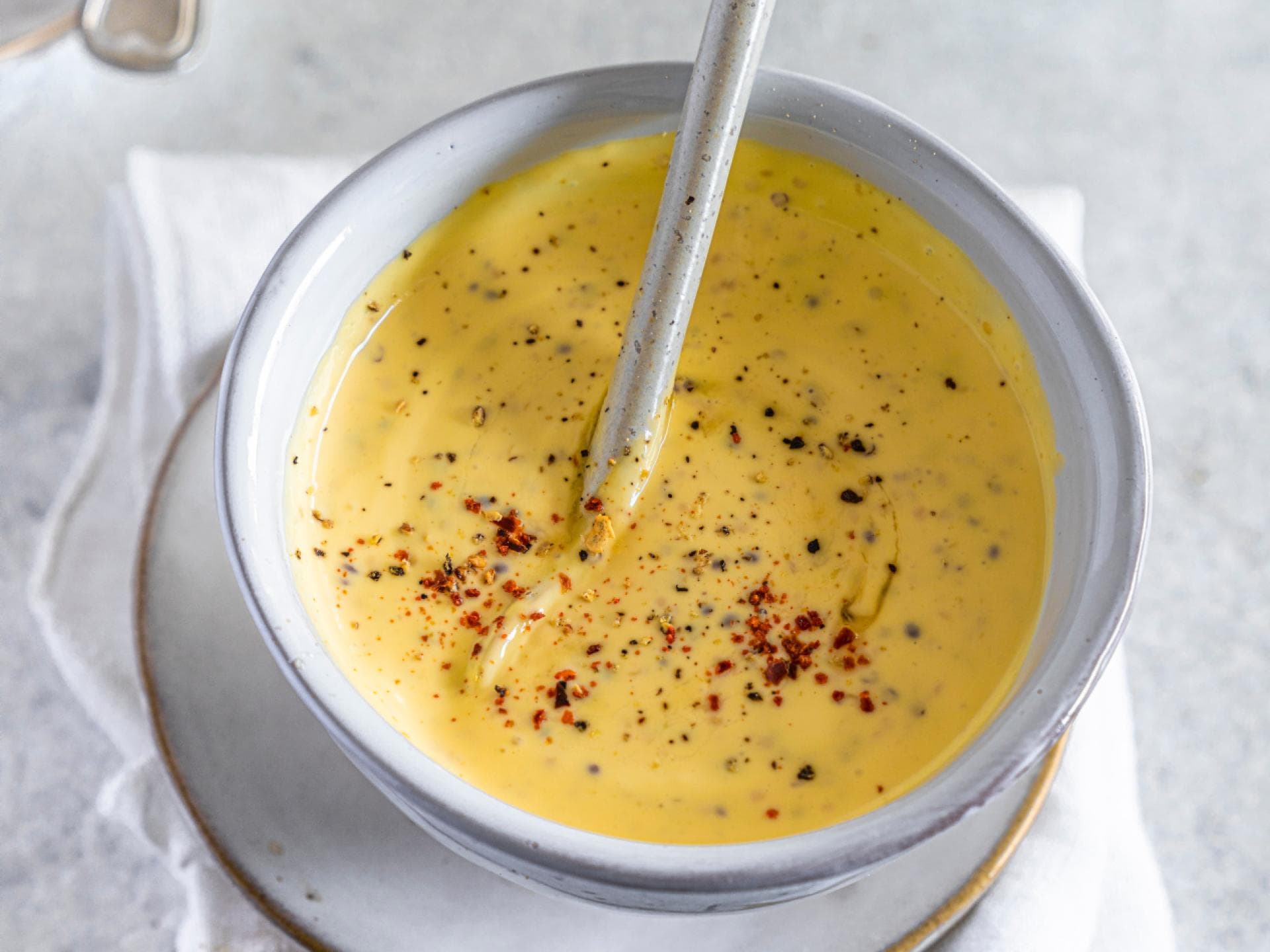 Senf-Hollandaise-Sauce 