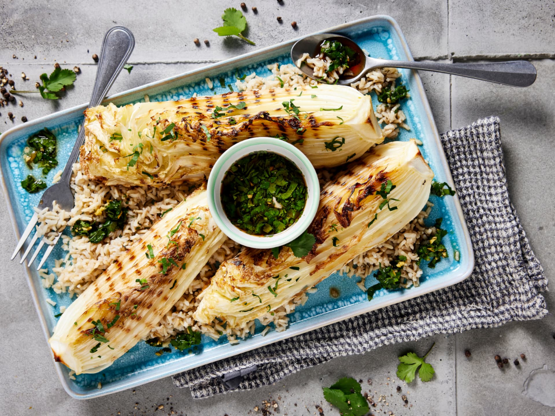 Vegan grillen - gegrillter Chinakohl