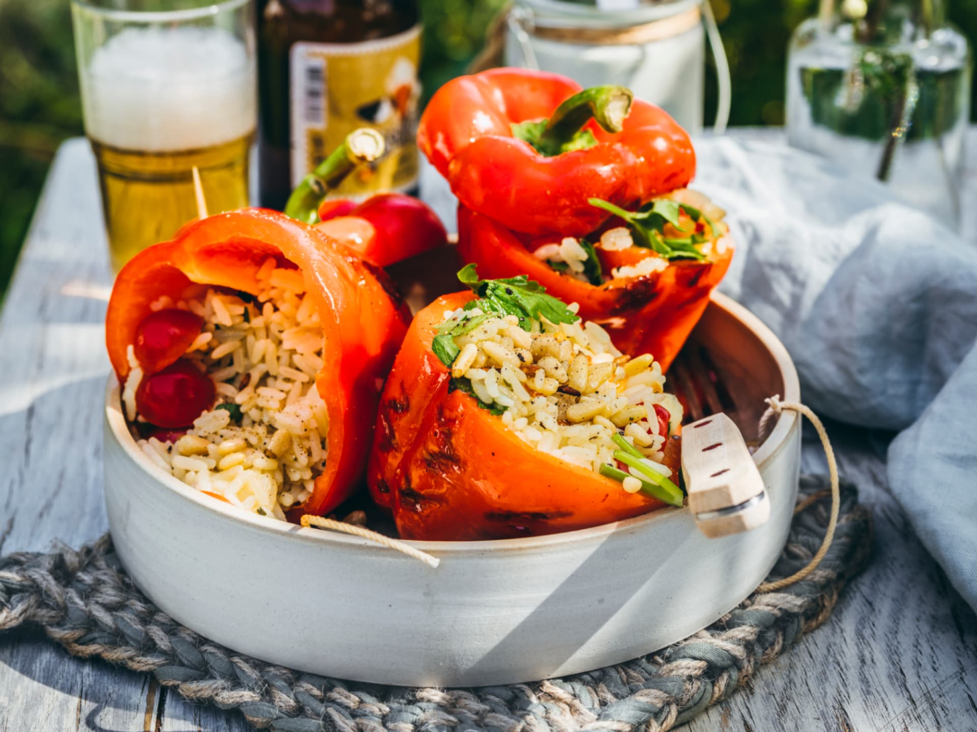 Vegetarisch grillen - gefüllte Paprika vom Grill