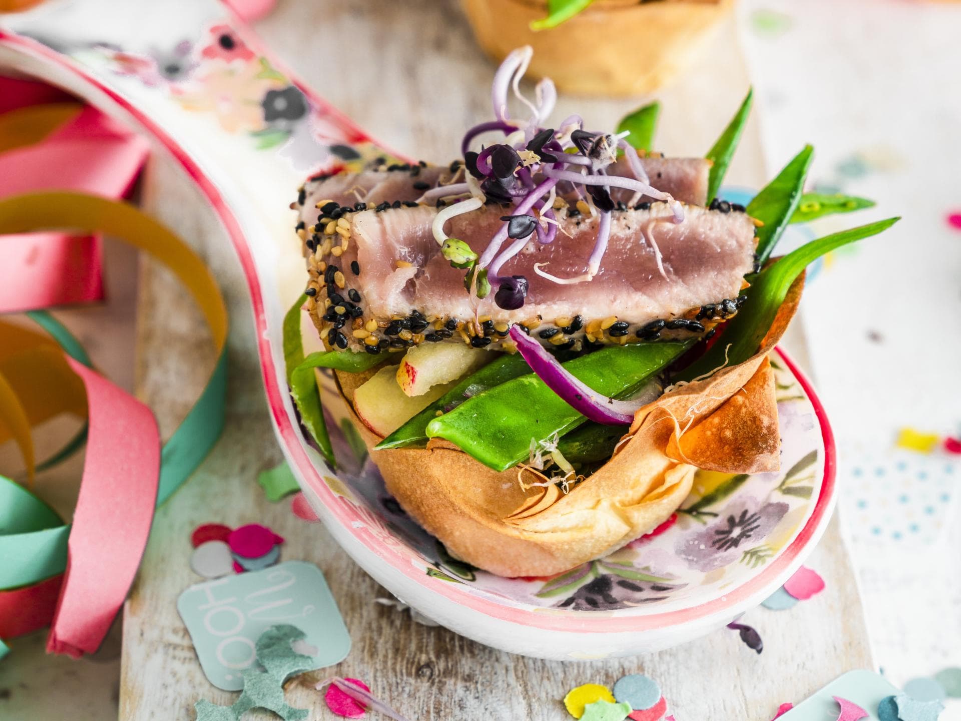 Filoteigtörtchen mit Thunfisch und Zuckerschoten 