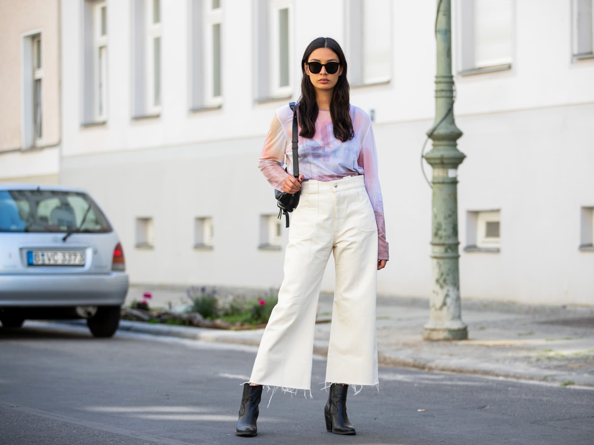 Streetstyle von Alyssa Cordes mit Culotte und Stiefeletten