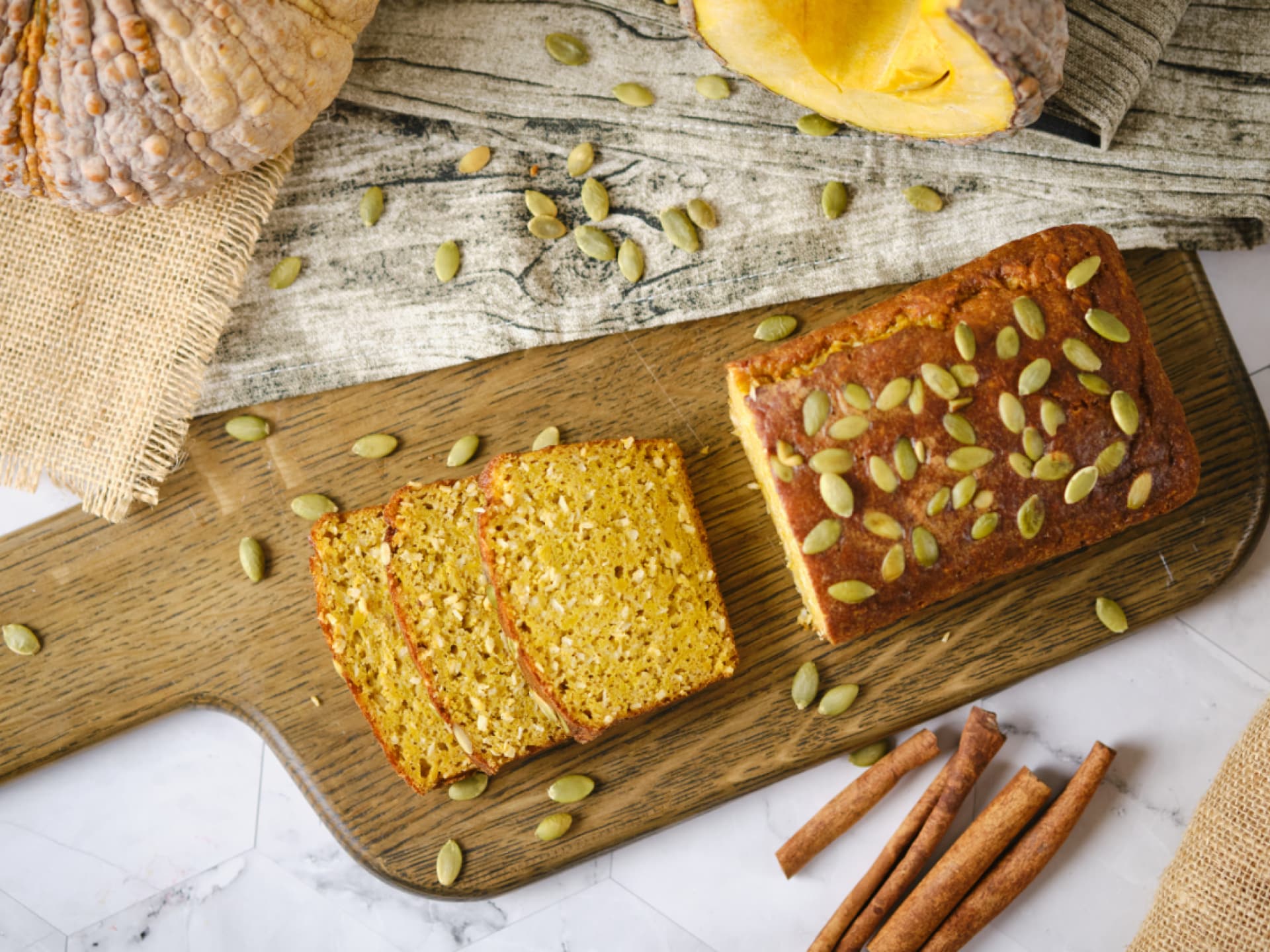 Rezept für ein saftiges Kürbisbrot ohne Mehl Brot ohne Mehl - saftiges Kürbisbrot