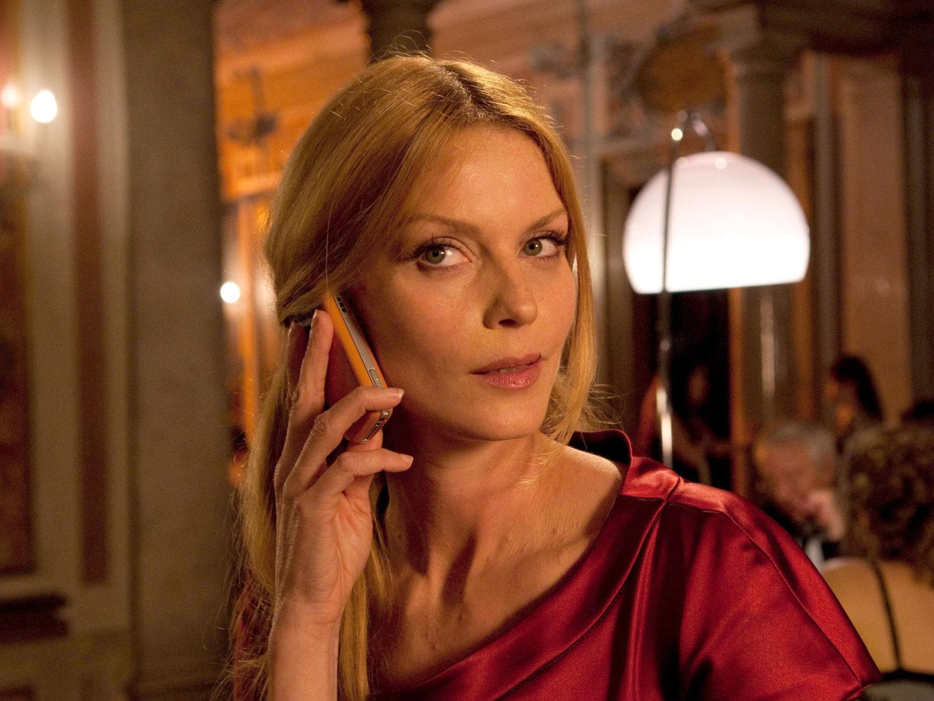 Esther Schweins ist eine bekannte deutsche Schauspielerin Esther Schweins in "Donna Leon – Schöner Schein"