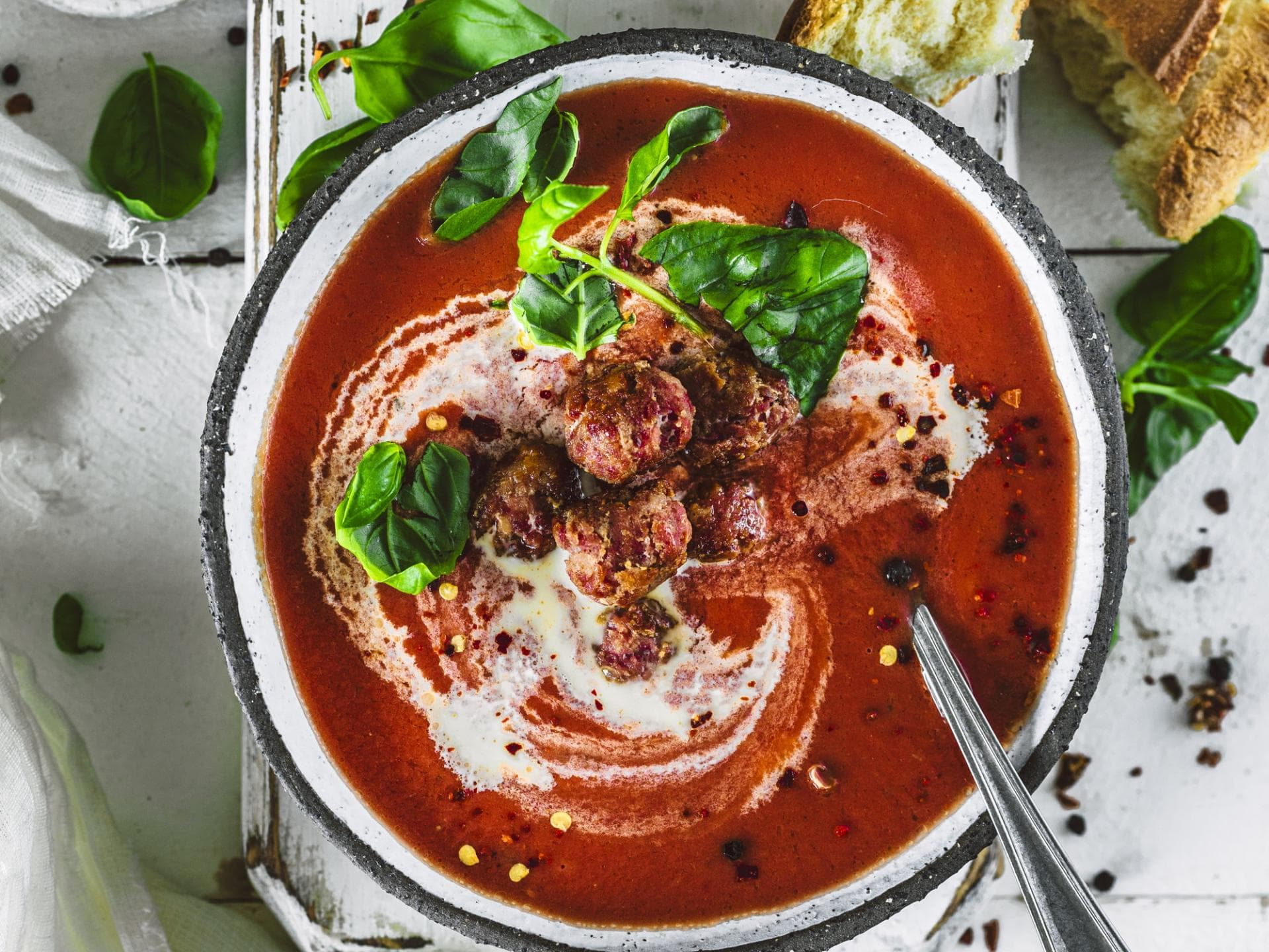 Tomatensuppe mit Salsiccia Tomatensuppe mit Salsiccia