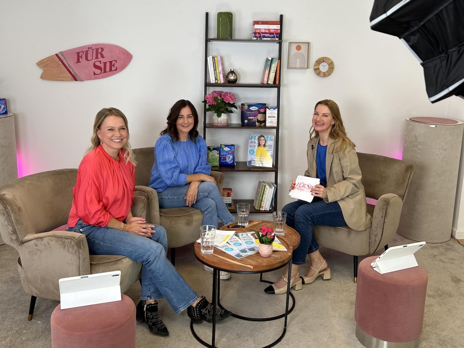 Nova Meierhenrich, Nina Schneider und Gabriele Ricke beim Für Sie College.