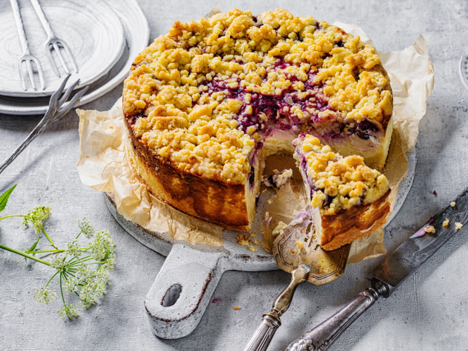 Nachtisch mit Haferflocken - Skyr-Käsekuchen mit Haferflocken und Beeren