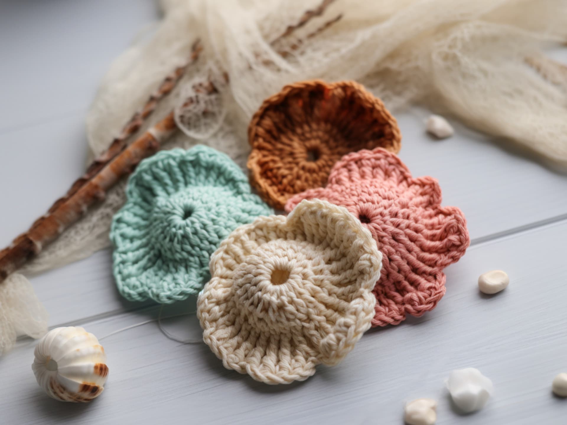 Selbst gehäkelte Muscheln