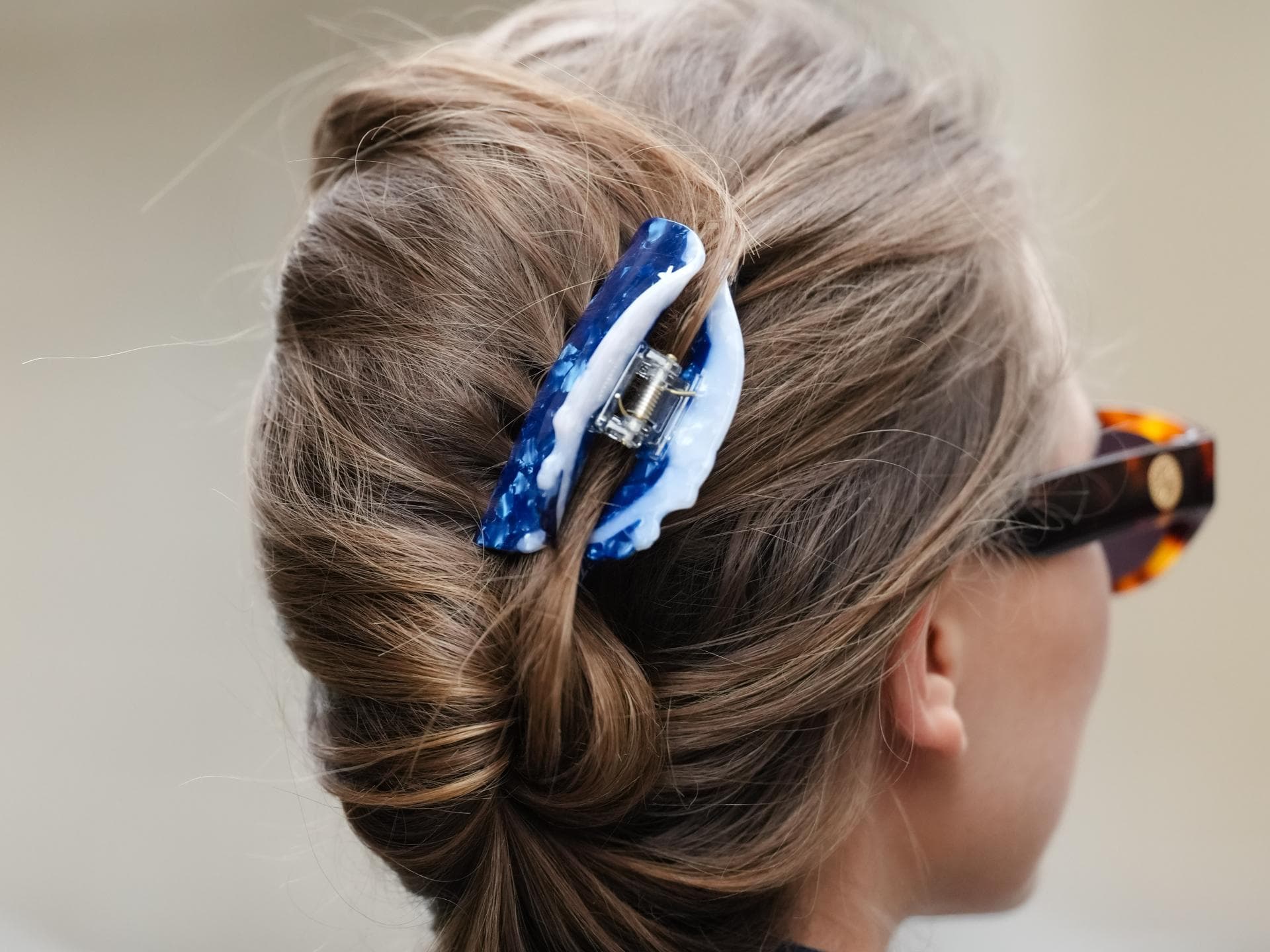 Haarklammer-Frisuren French Wtsit mit Haarklammer