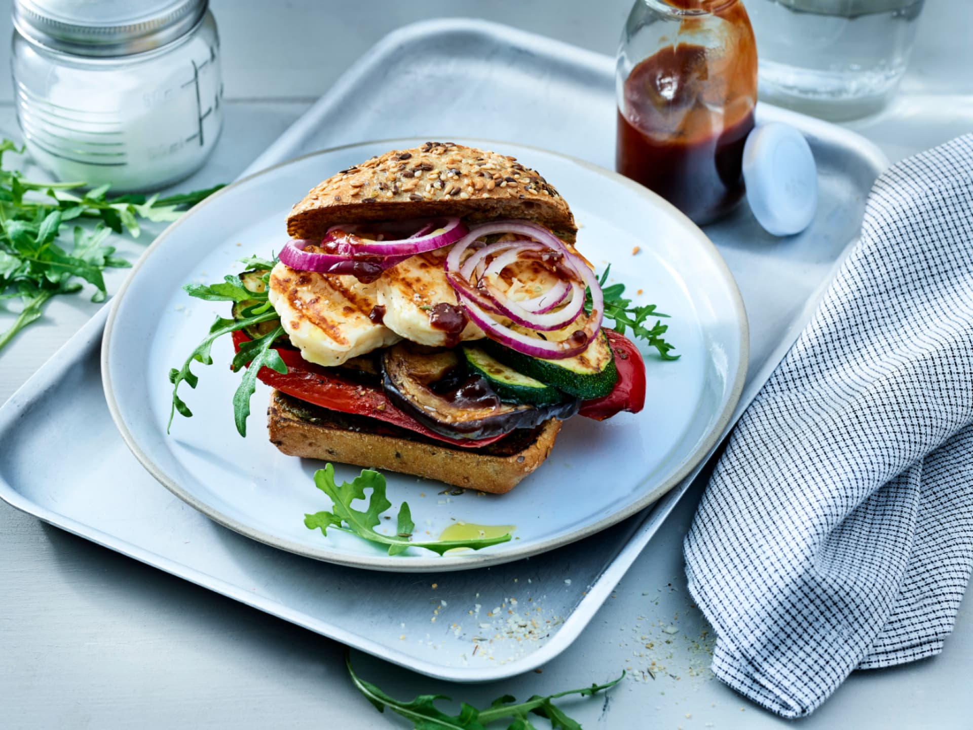 Belegte Brötchen Idee für Halloumi-Brötchen vom Grill
