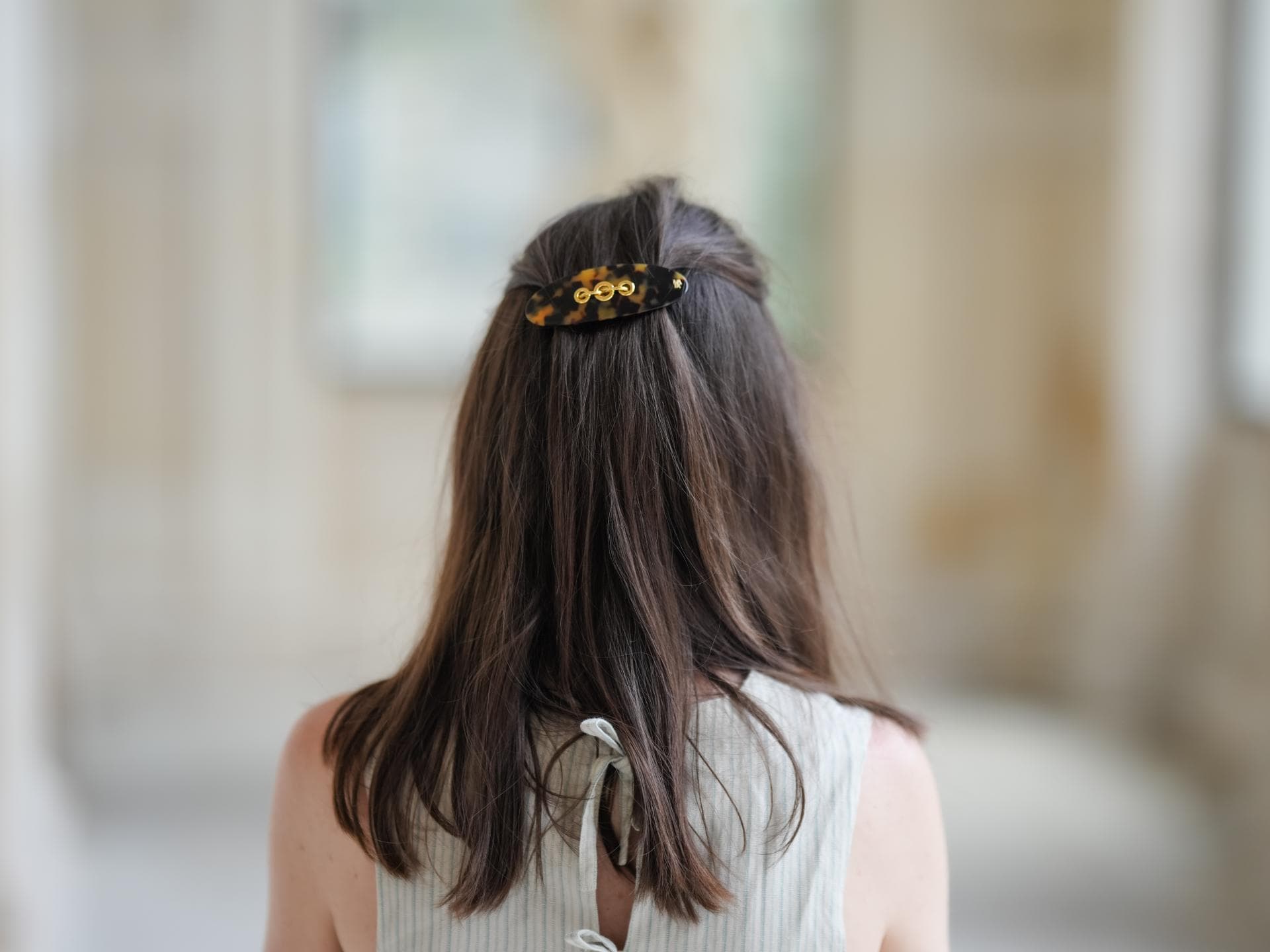 Haarklammer-Frisuren Half Updo