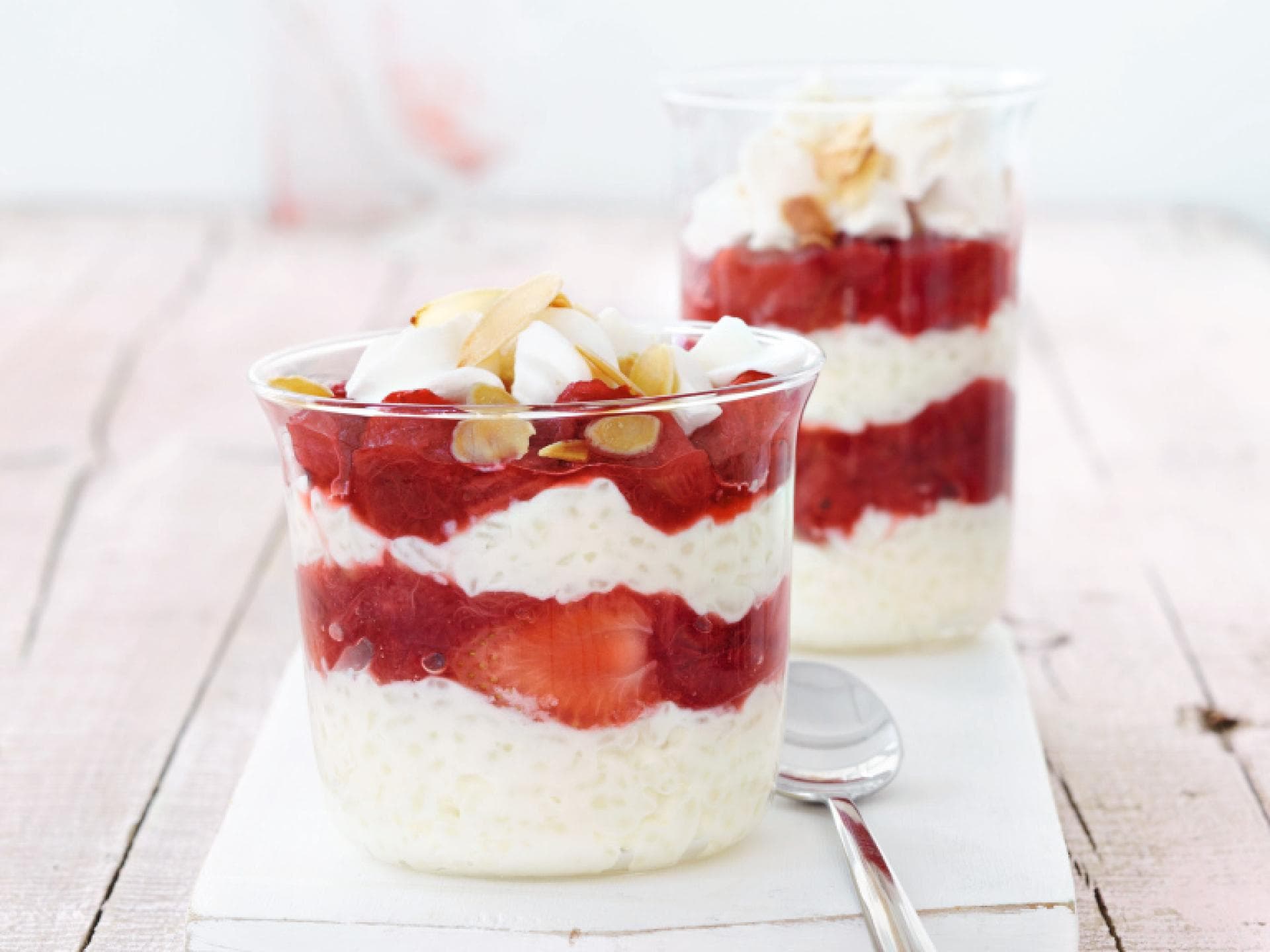 Rhabarber-Trifle mit Aperol 
