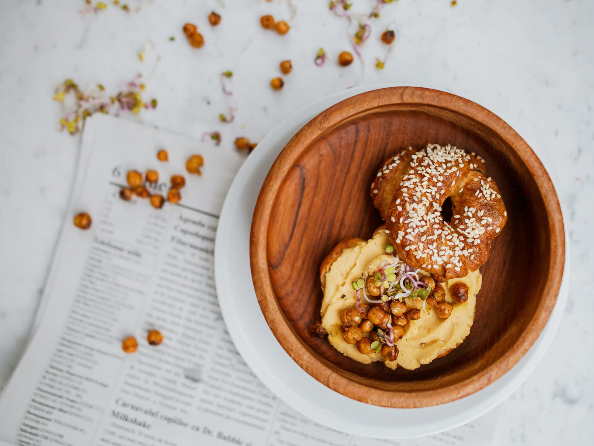 Veganer Brotaufstrich selbst gemacht - Paprika-Hummus