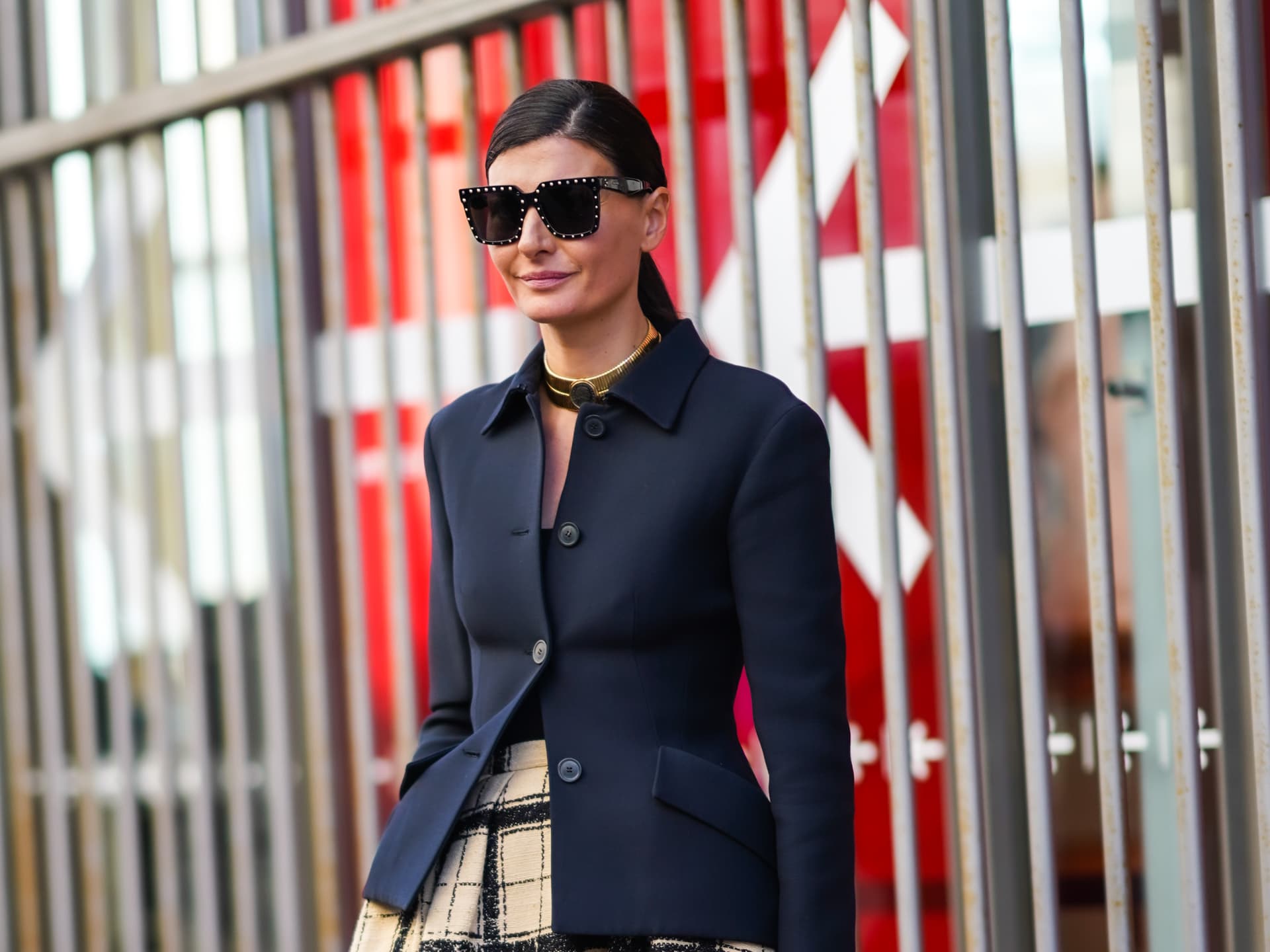 Unternehmerin Giovanna Battaglia mit einer einfachen und schnellen Hochsteckfrisur