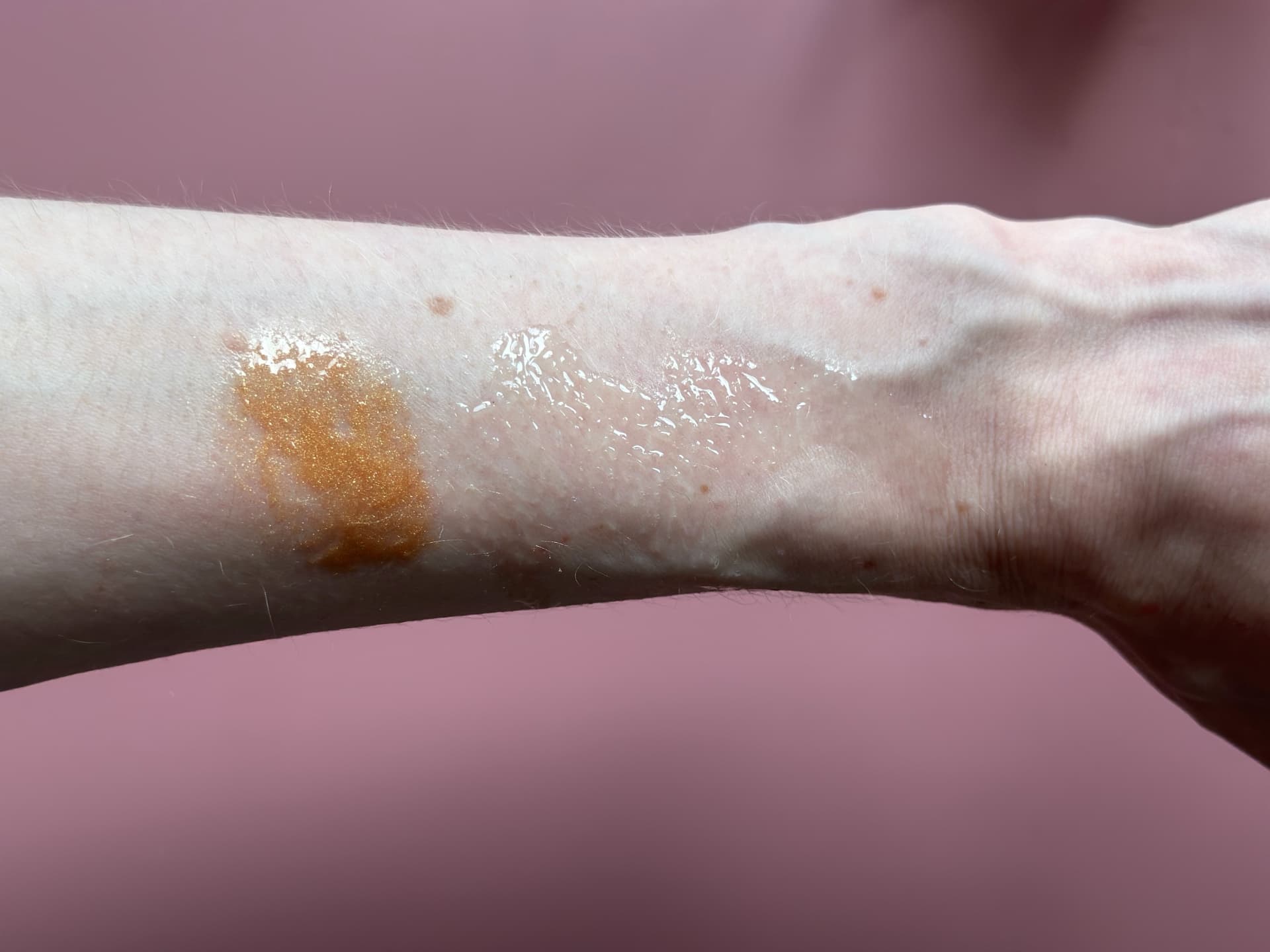 Swatch der Nuxe Trockenöle "Or", "Florale" und dem Klassiker Huile Prodigieuse