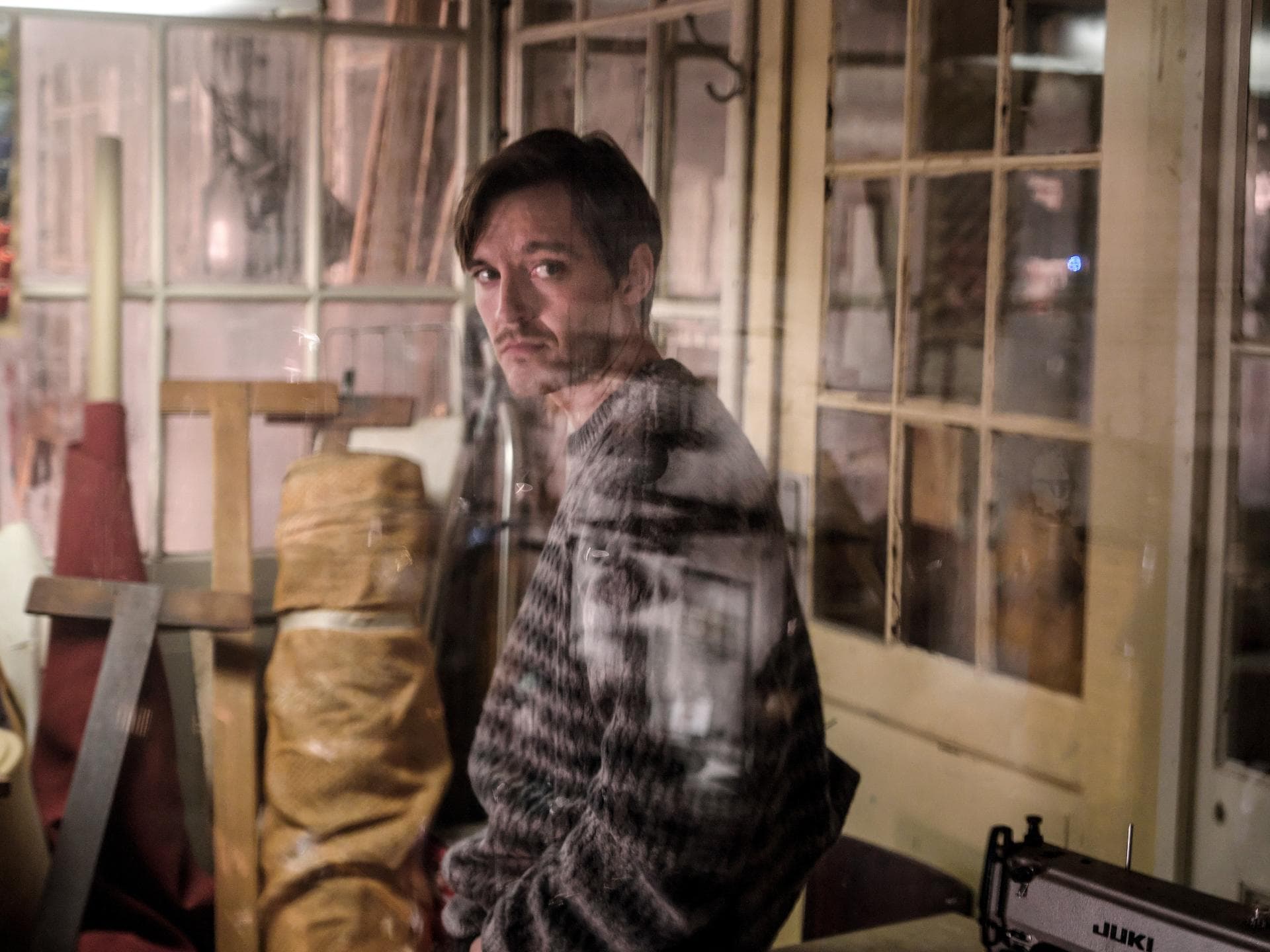 Jonas Nay ist ein beliebter Schauspieler Jonas Nay in "Concordia – Tödliche Utopie"