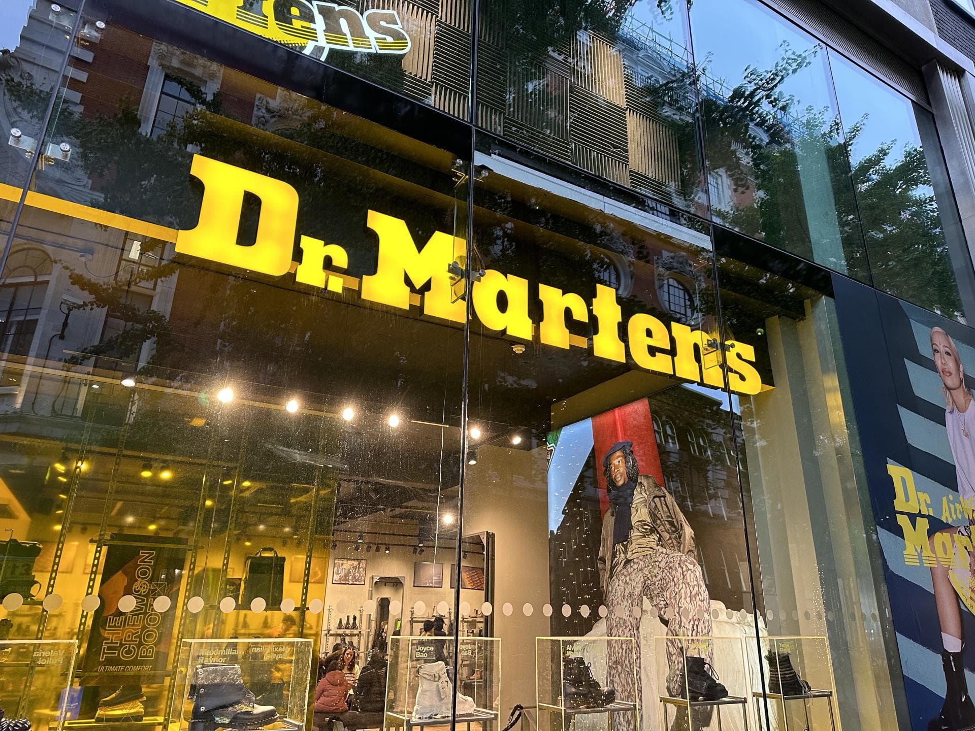 Dr. Martens Shop