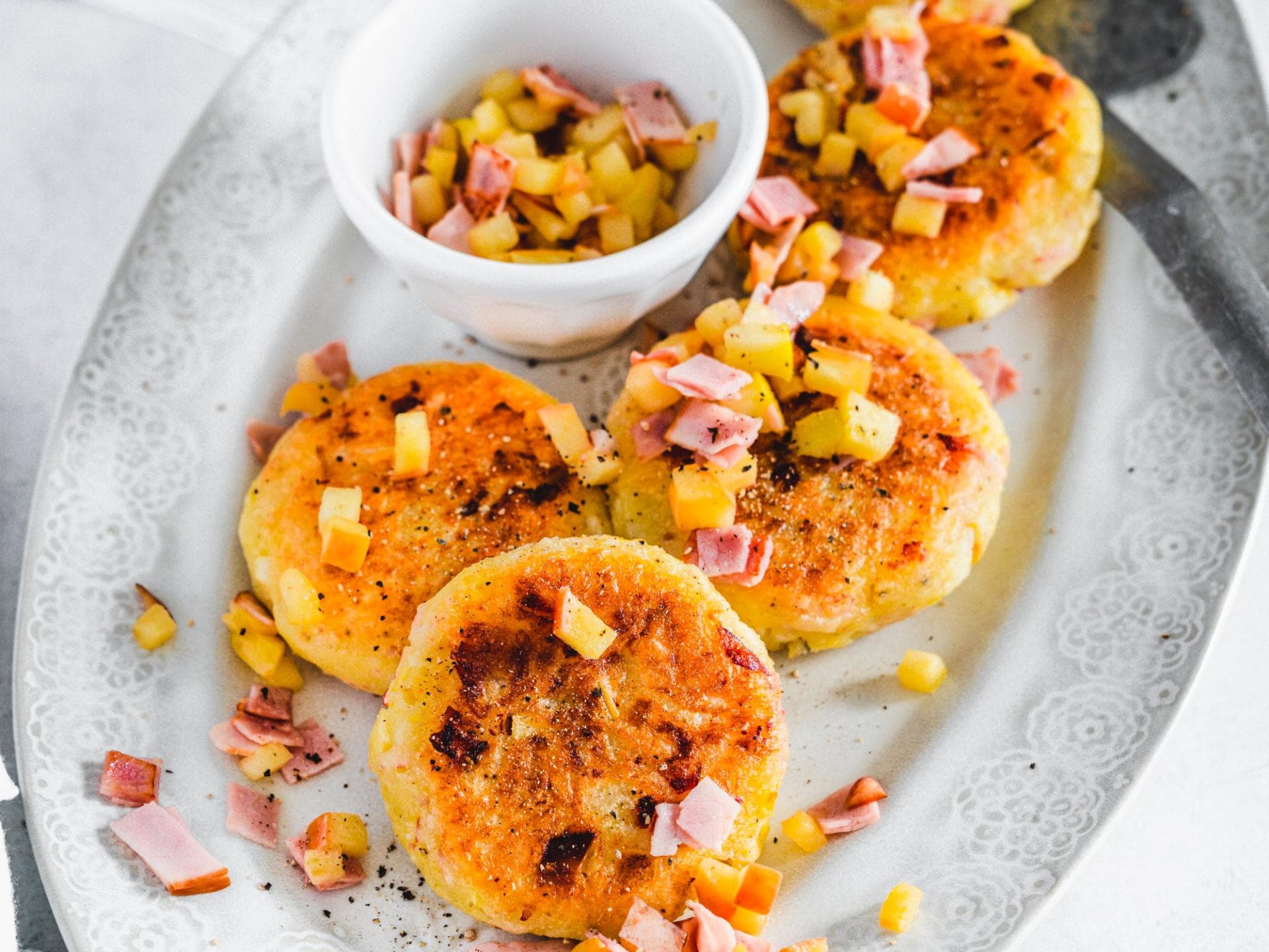 Kartoffel-Schinken-Plätzchen Kartoffel-Schinken-Plätzchen