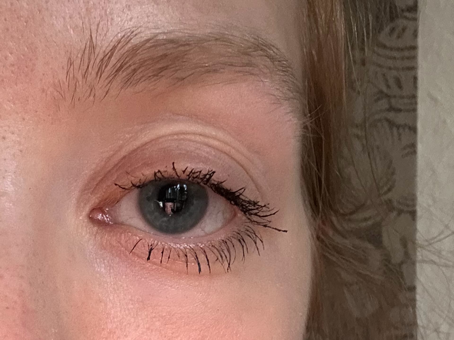 Mascara-Test - Meine Wimpern nach eimaligem Tuschen mit der 5in1 Magic Finish Hybrid Mascara von M. Asam.