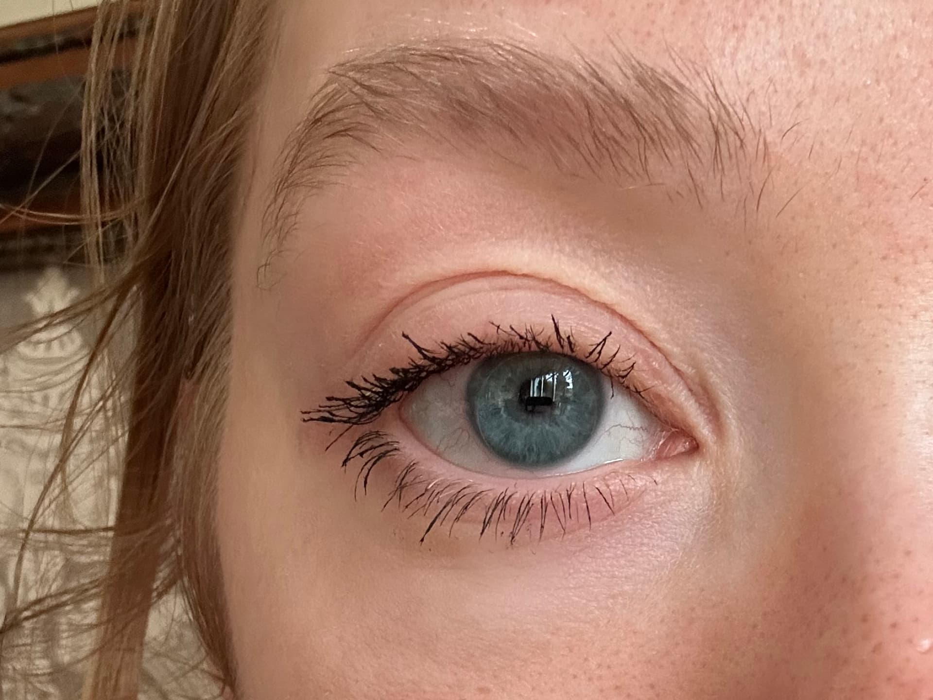 Mascara-Test - Meine Wimpern nach zweimaligem Tuschen mit der Exagger Mascara von Charlotte Tilbury