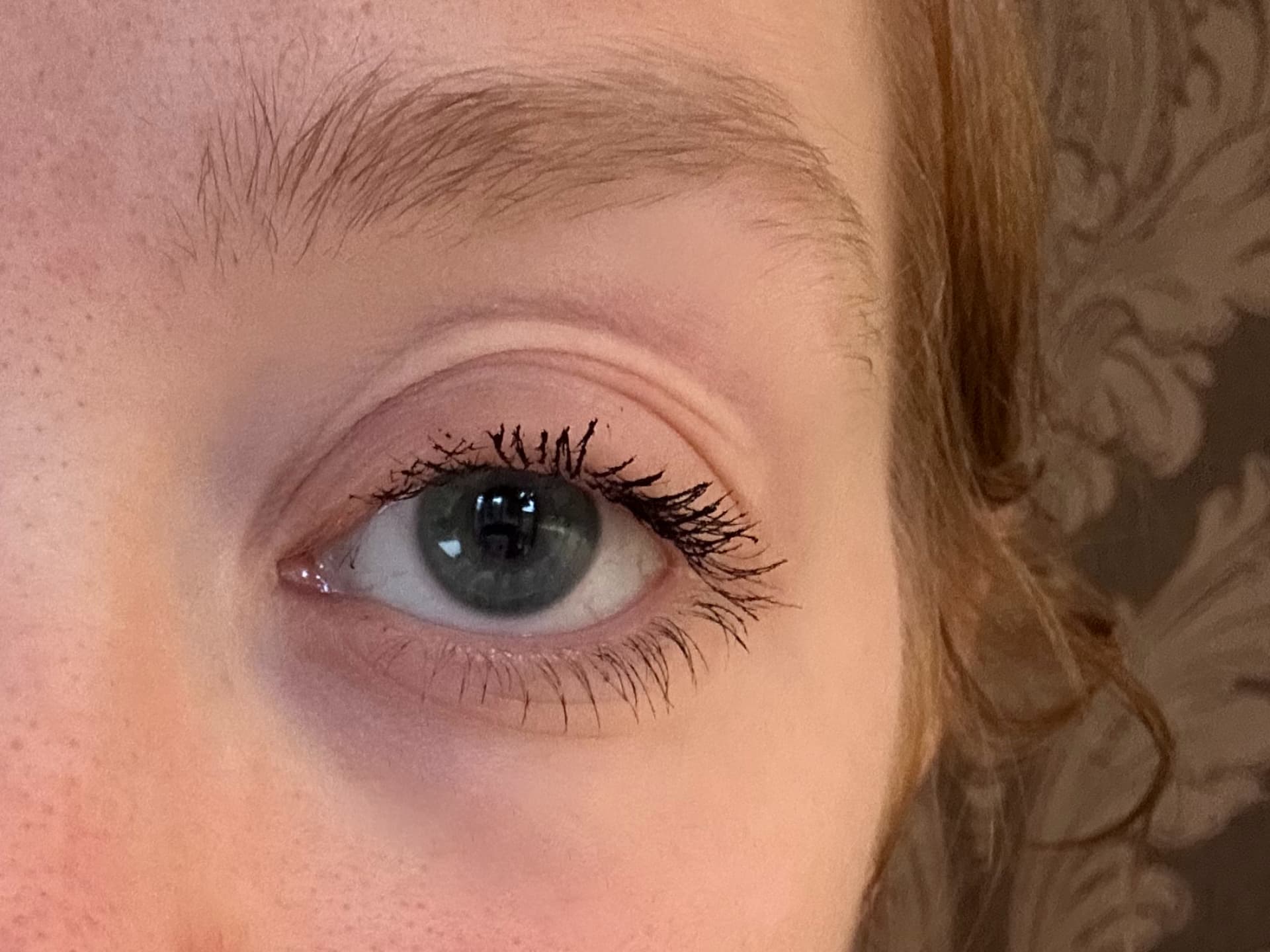 Mascara-Test - Meine Wimpern nach zweimaligem Tuschen mit der Lash Princess False Lash Mascara von Essence