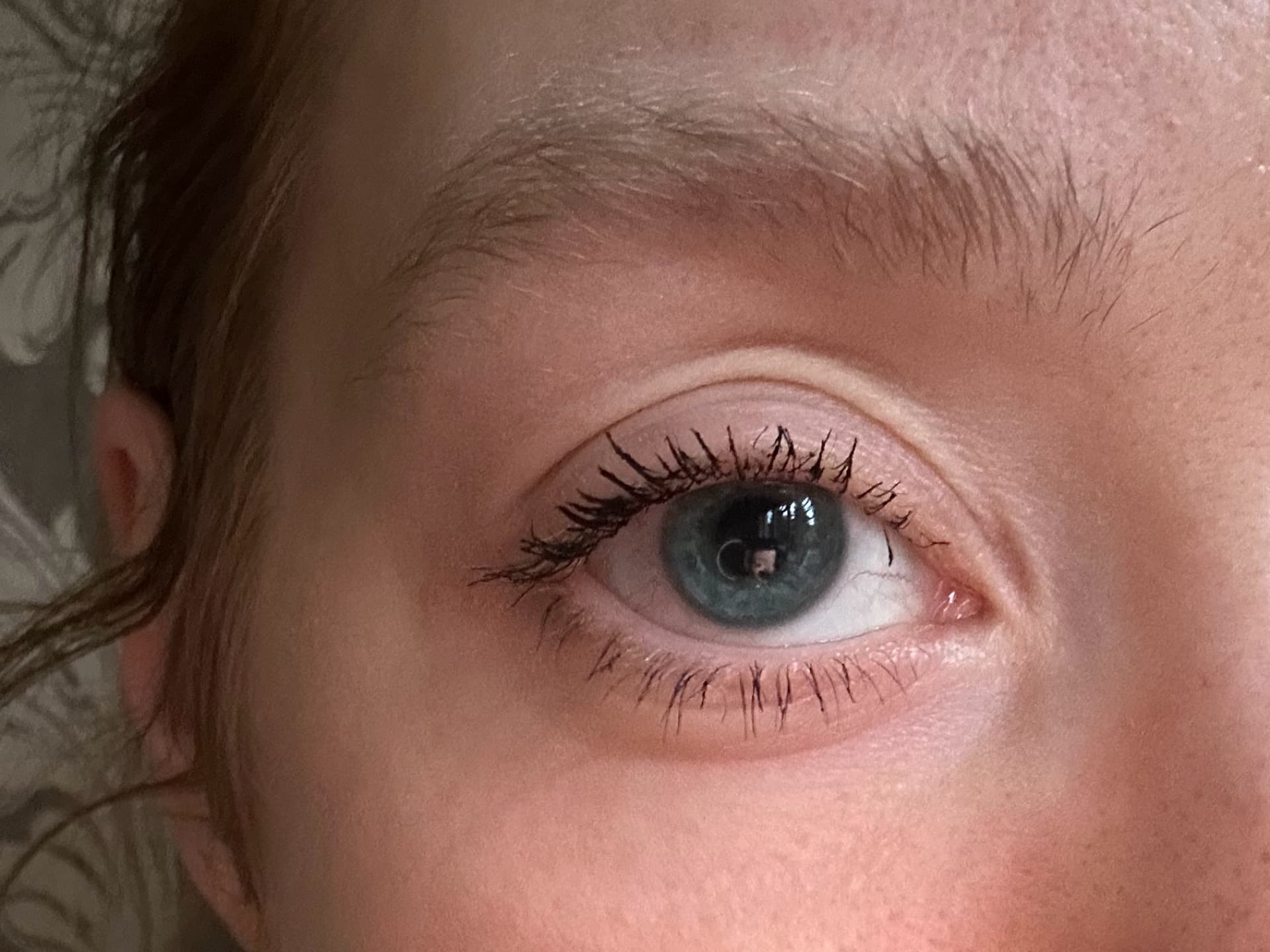 Mascara-Test - Meine Wimpern nach zweimaligem Tuschen mit der Wonder Volume XXL Mascara von Clarins