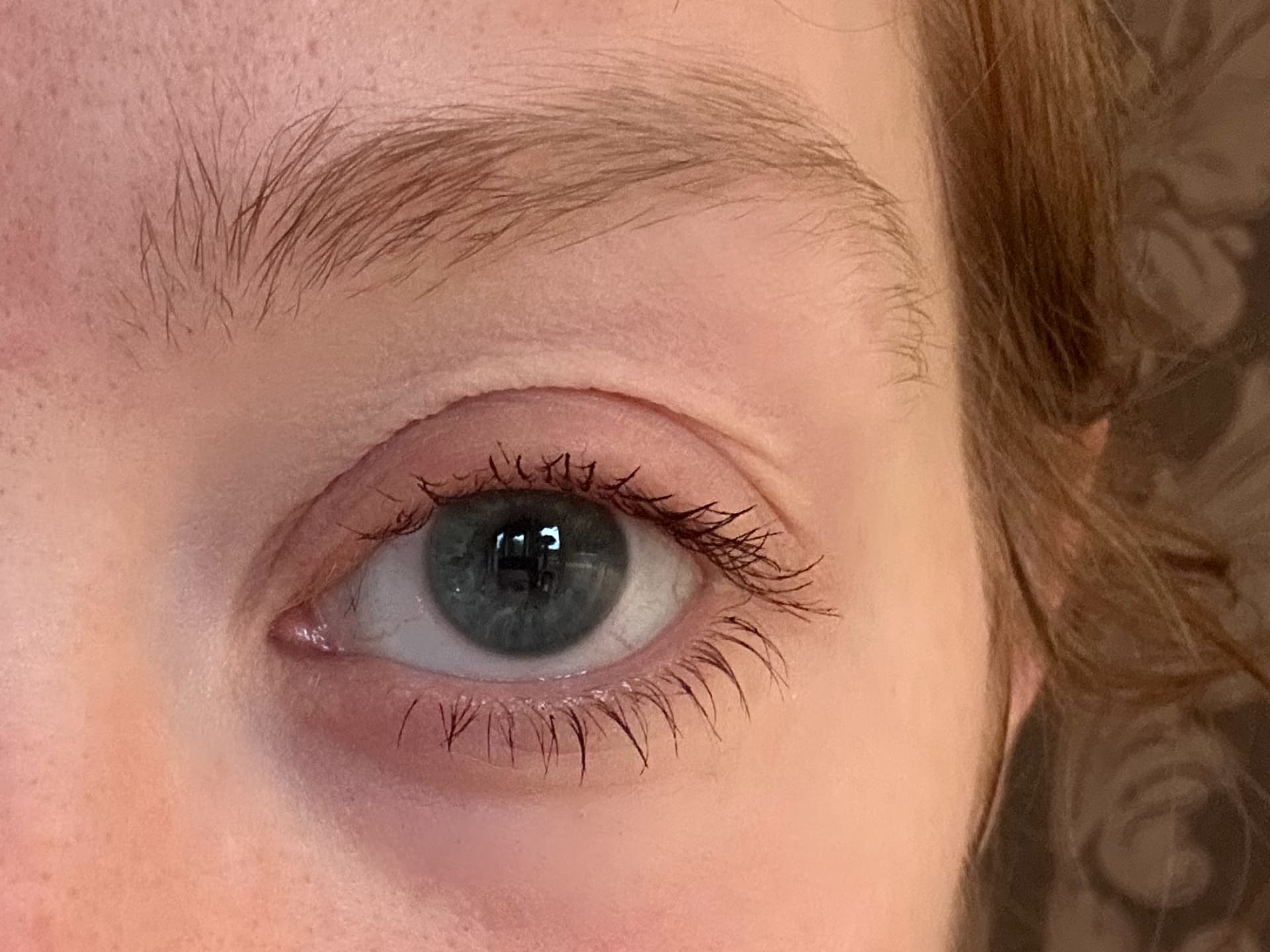 Mascara-Test - Mascara-Test - Die Wimpern nach einmaligem Tuschen mit der Worth The Hype Mascara von NYX