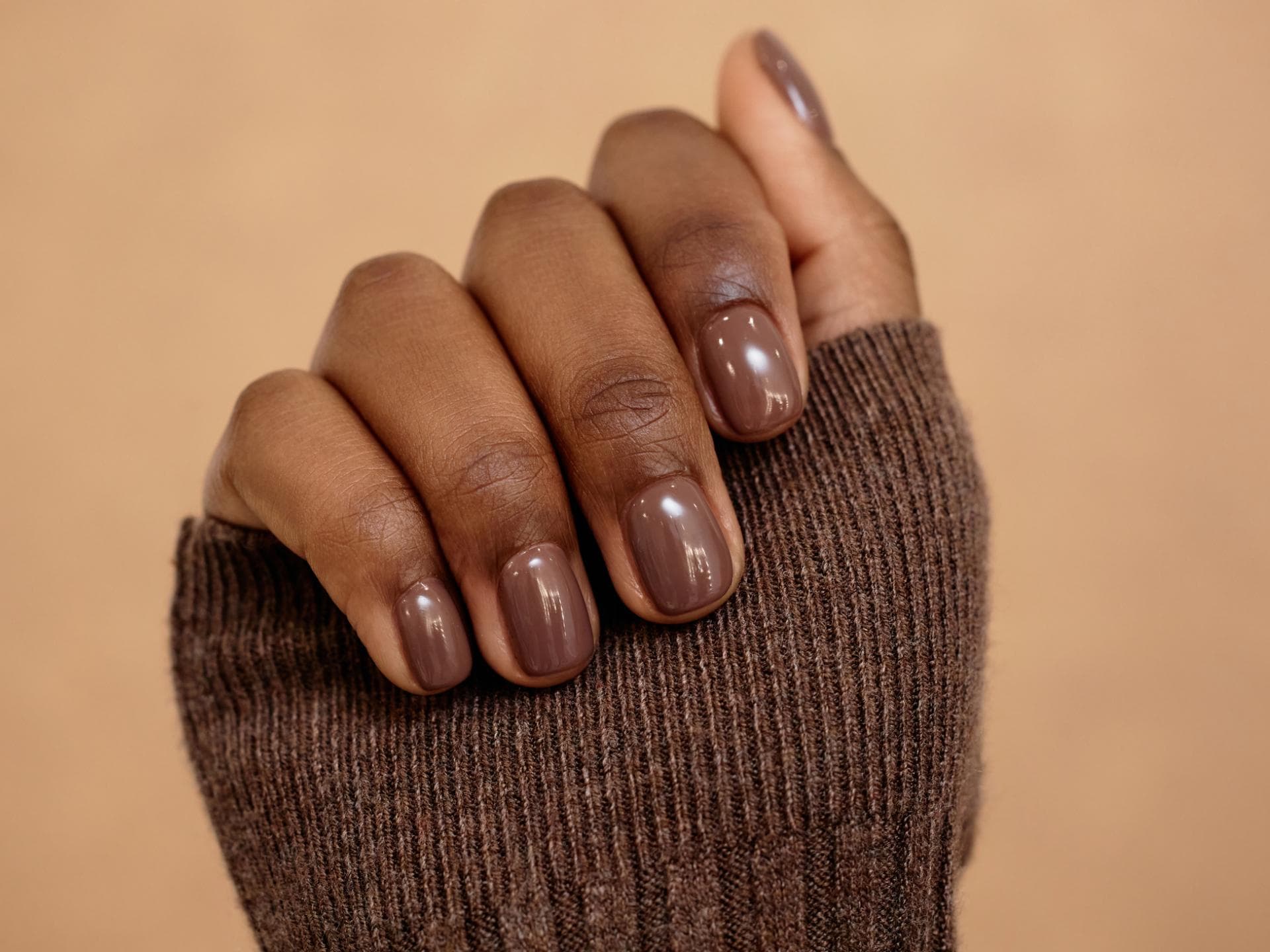 Brauner Nagellack