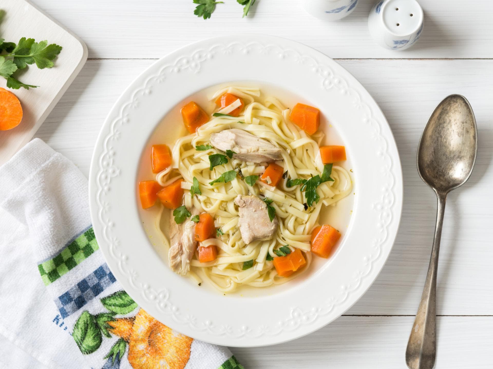 Hühnersuppe wie von Oma 