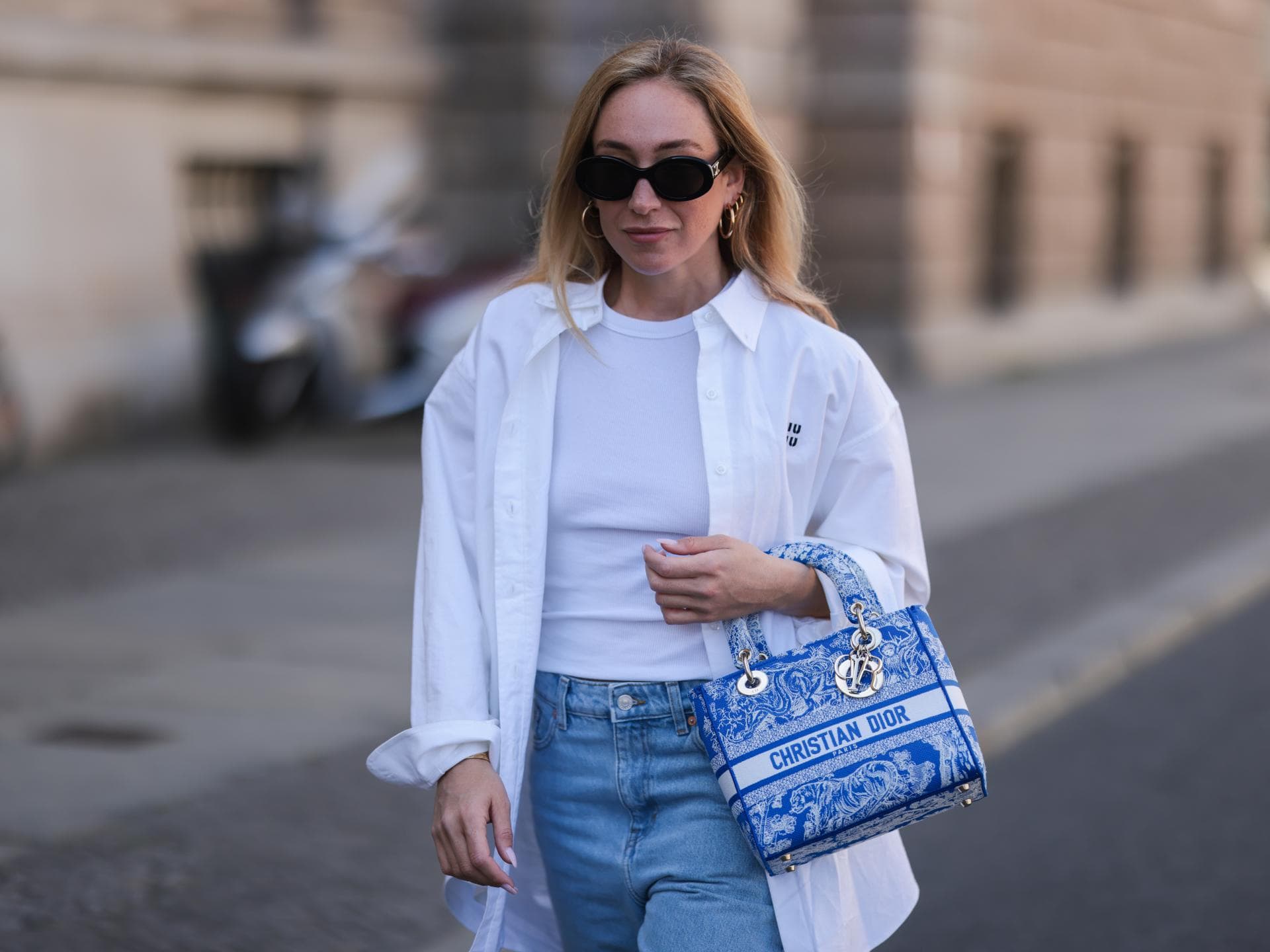 Weiße Bluse stylen 