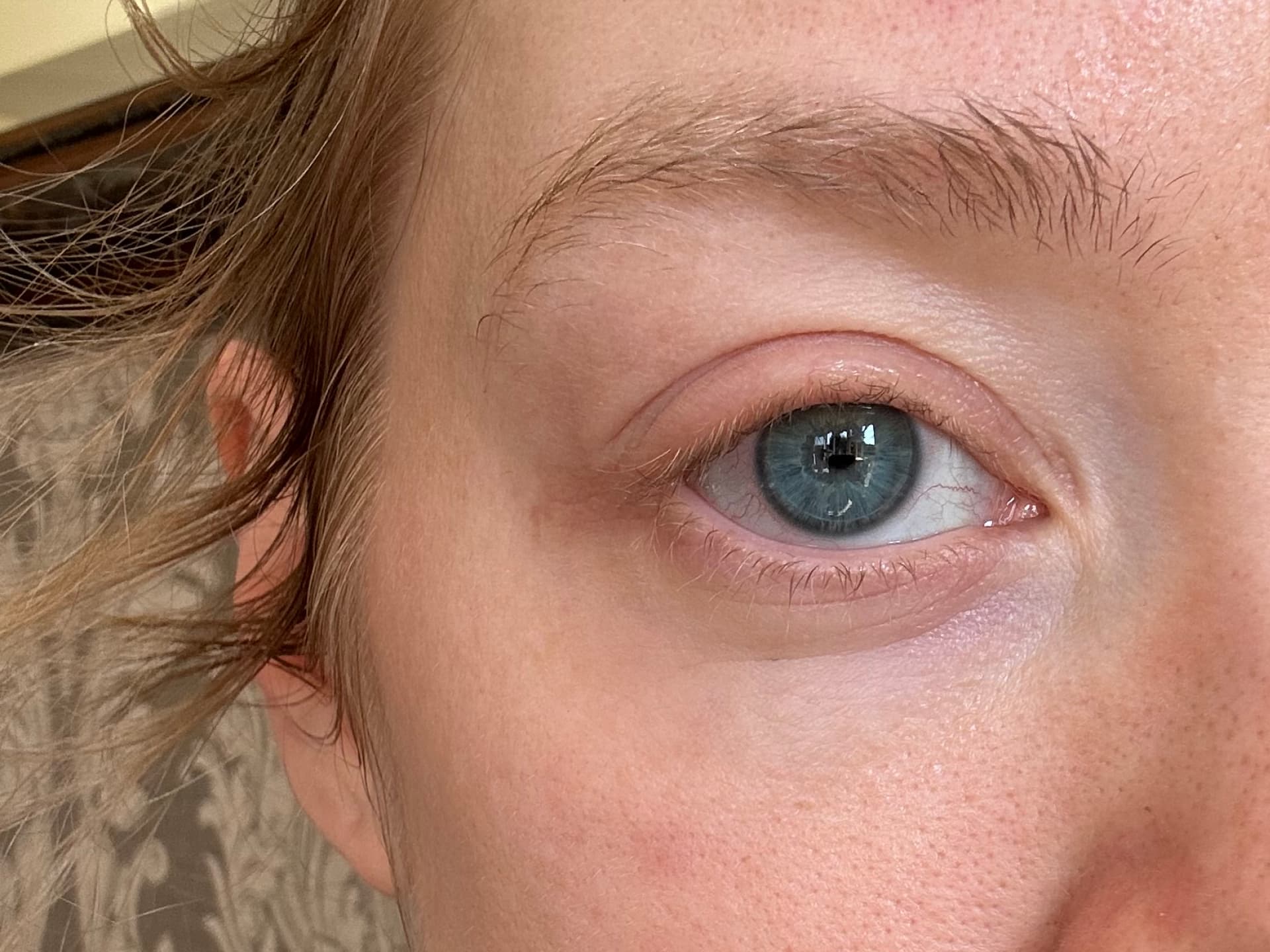 Getönte Augencreme Test - Mein Auge vor dem Auftragen der getönten Augencreme von Erborian