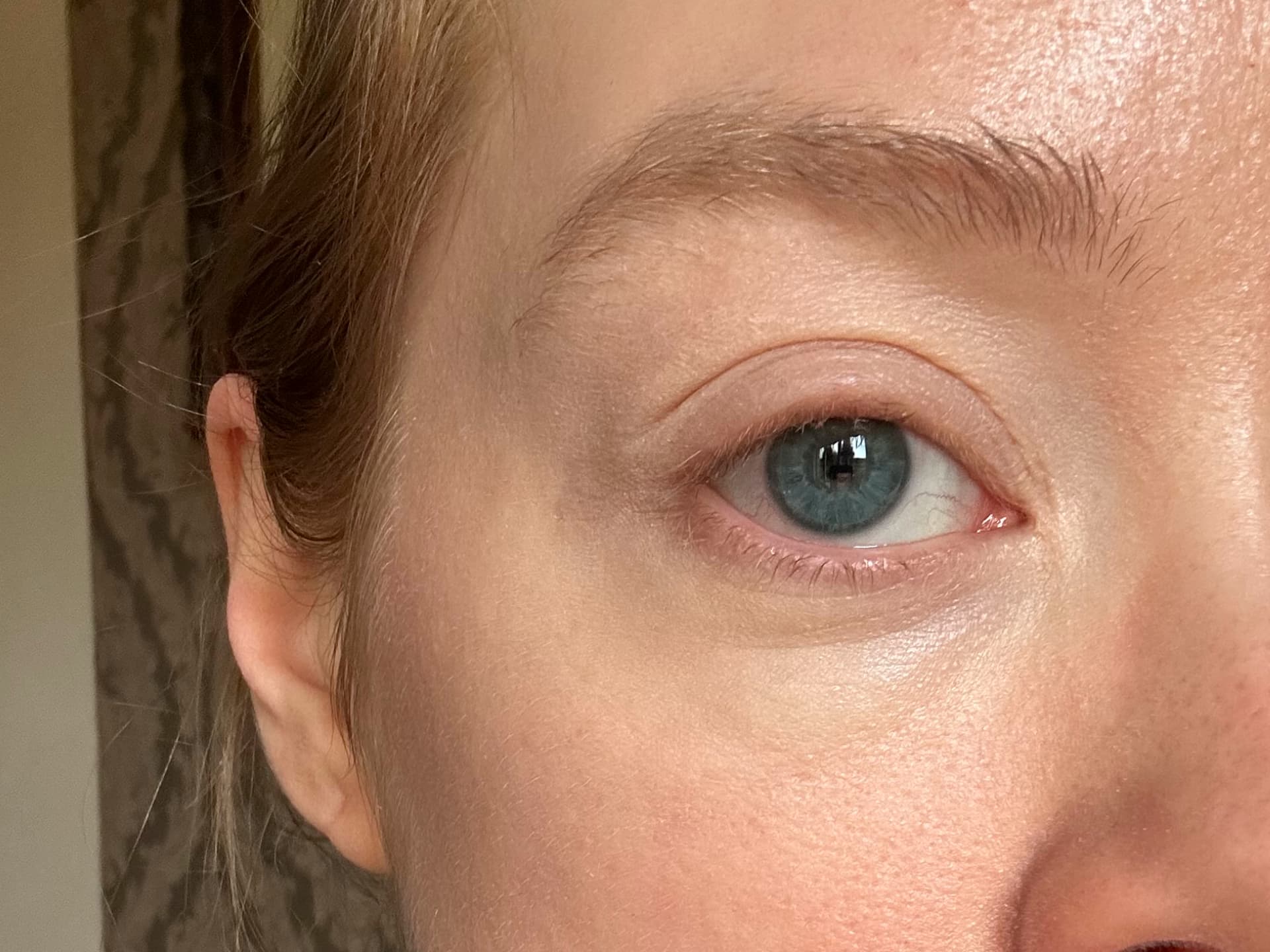 Getönte Augencreme Test - Mein Auge nach dem Auftragen der getönten Augencreme von Clarins