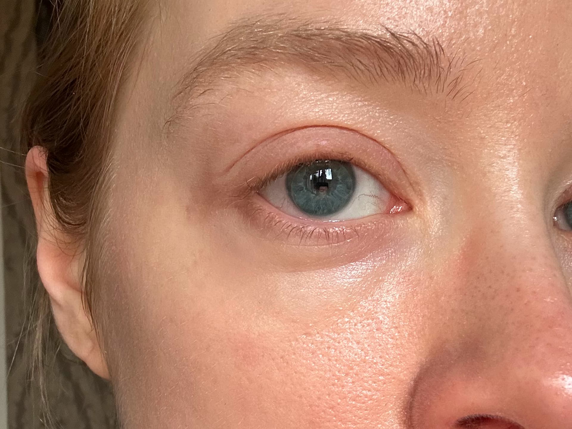 Getönte Augencreme Test - Mein Auge vor dem Auftragen der getönten Augencreme von Clarins