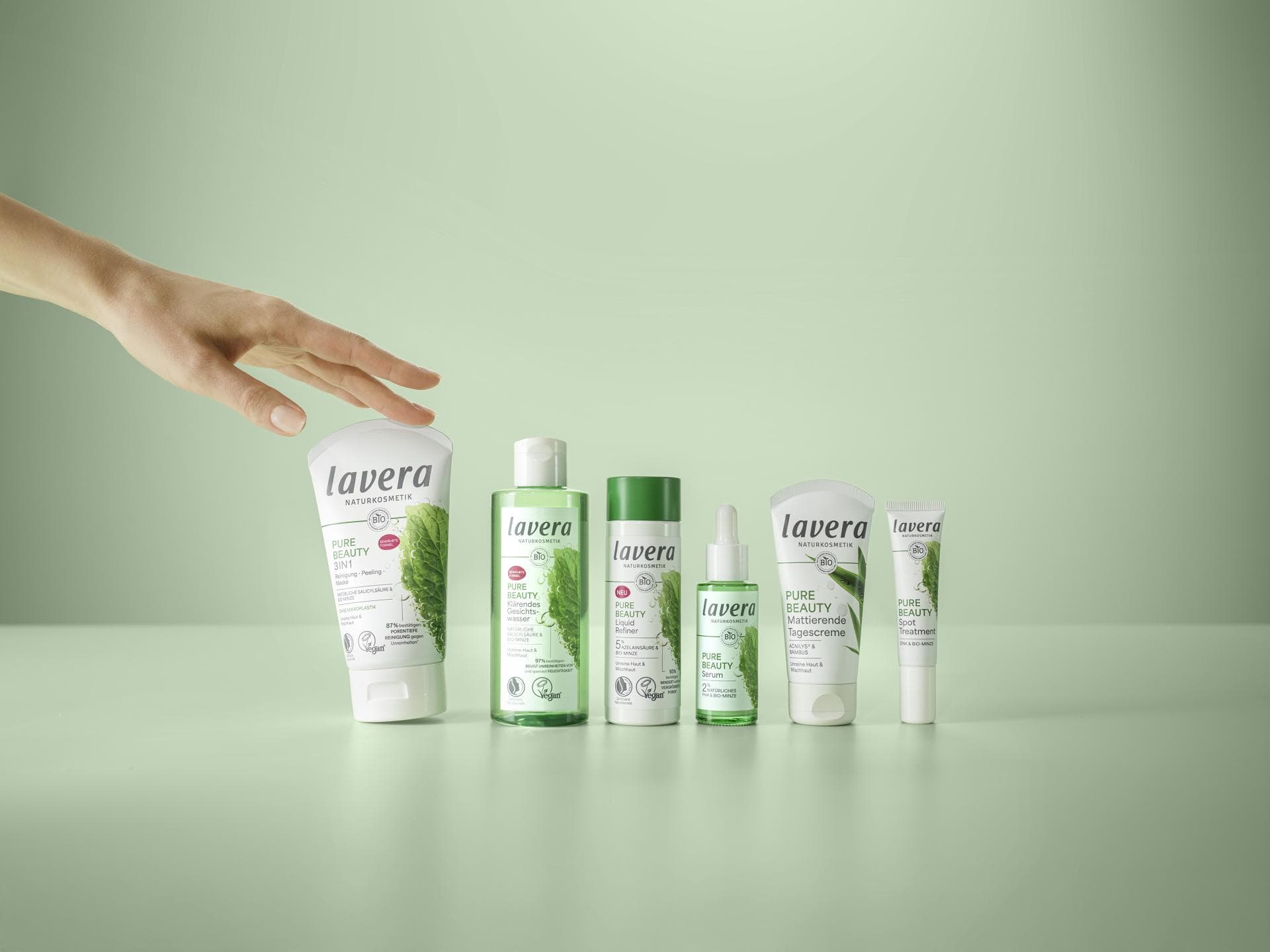 Die PURE BEAUTY Linie von lavera Naturkosmetik