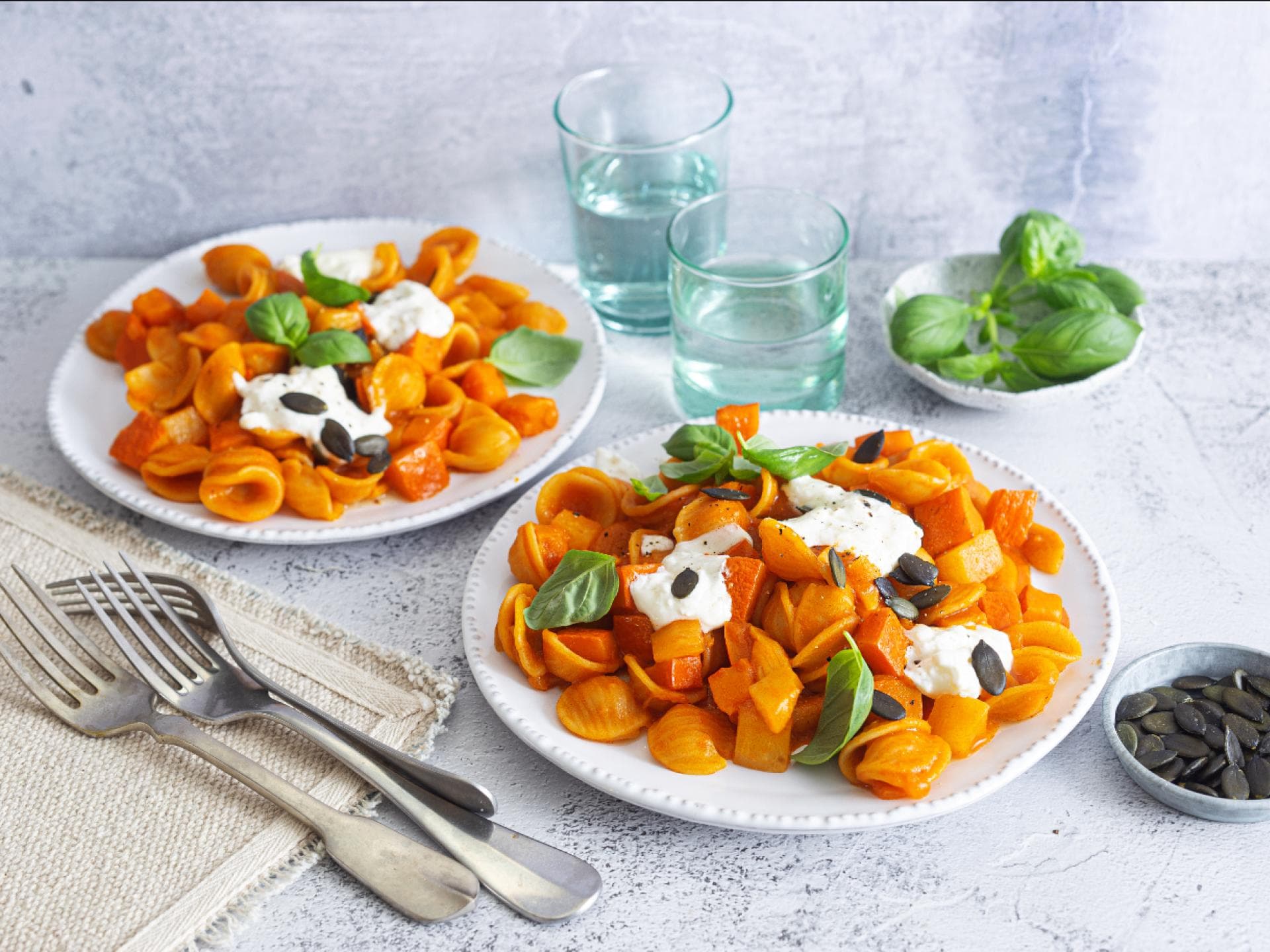 One-Pot-Kürbis-Pasta mit Kohlrabi 